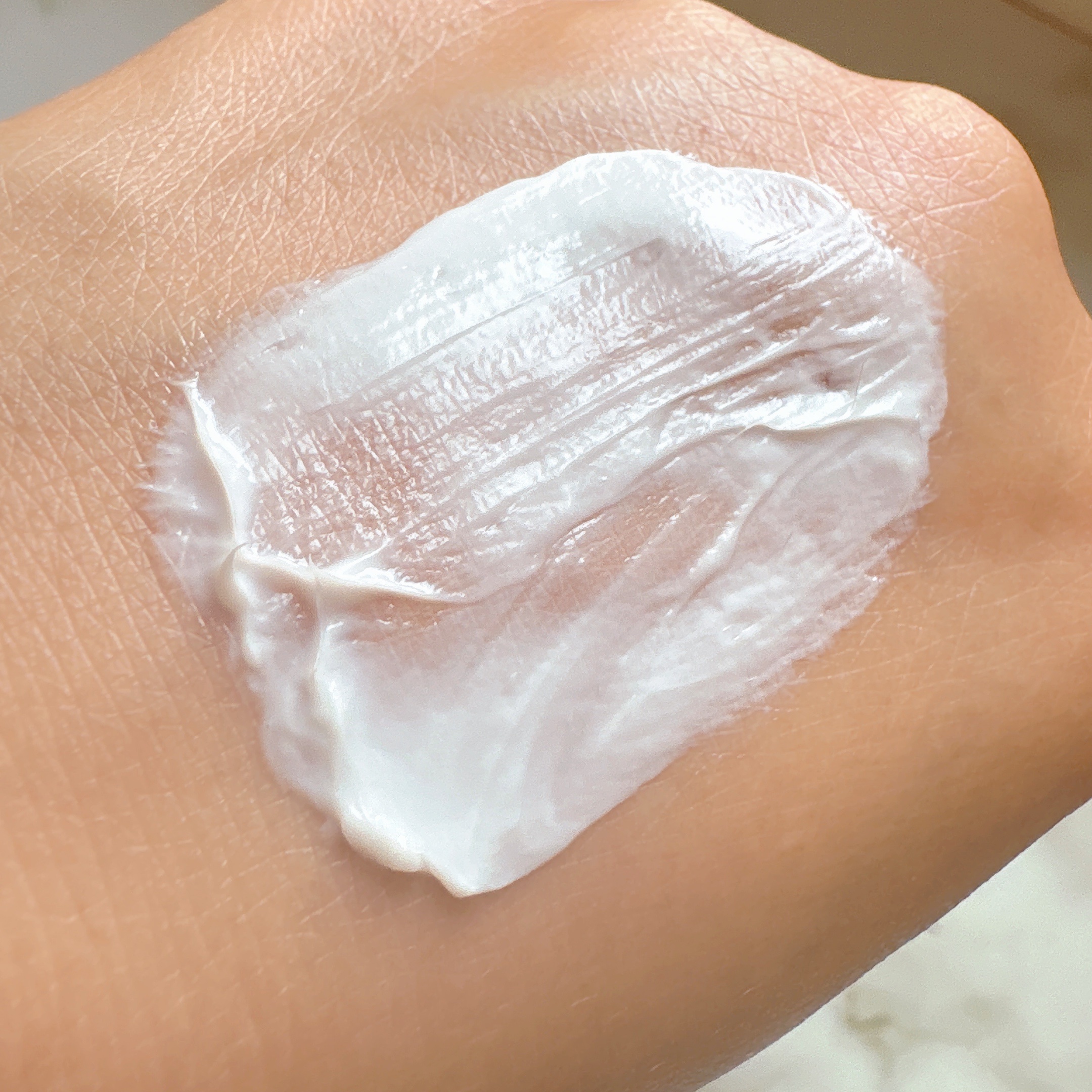 シア ハンドクリーム/L'OCCITANE/ハンドクリームを使ったクチコミ（2枚目）