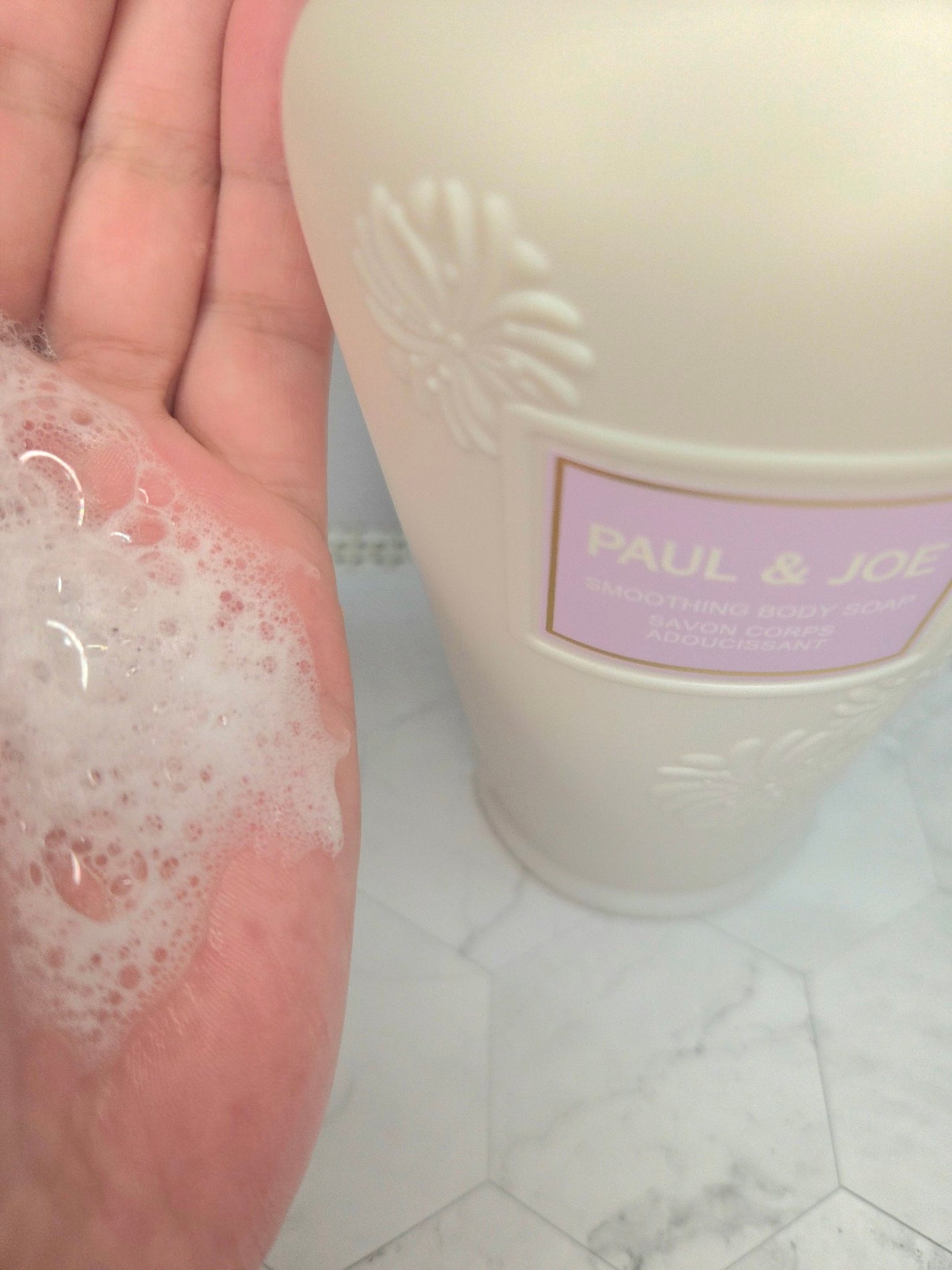 ポール & ジョー スムージング ボディ ソープ/PAUL & JOE BEAUTE/ボディソープを使ったクチコミ(2枚目)