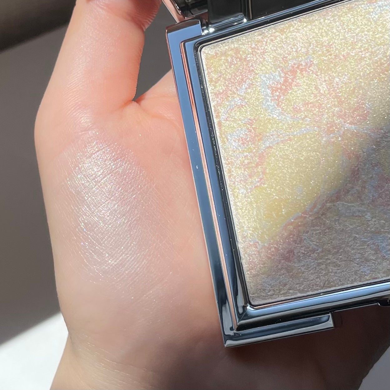 スキンルミナスハイライター/DEAR DAHLIA/パウダーハイライトを使ったクチコミ(4枚目)