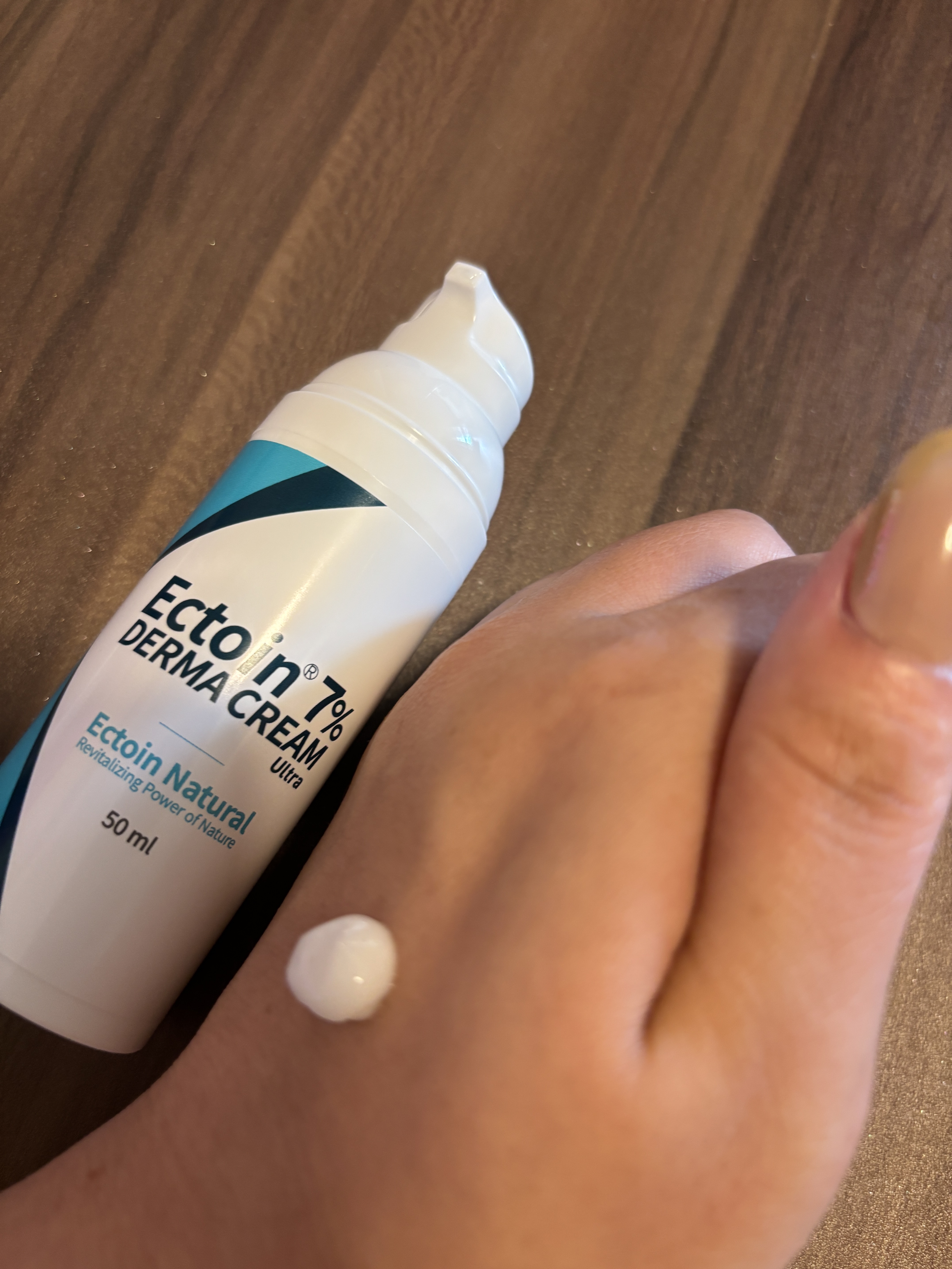 ドイツエクトイン 7％ ダーマクリームウルトラ/Dermailly/フェイスクリームを使ったクチコミ（2枚目）