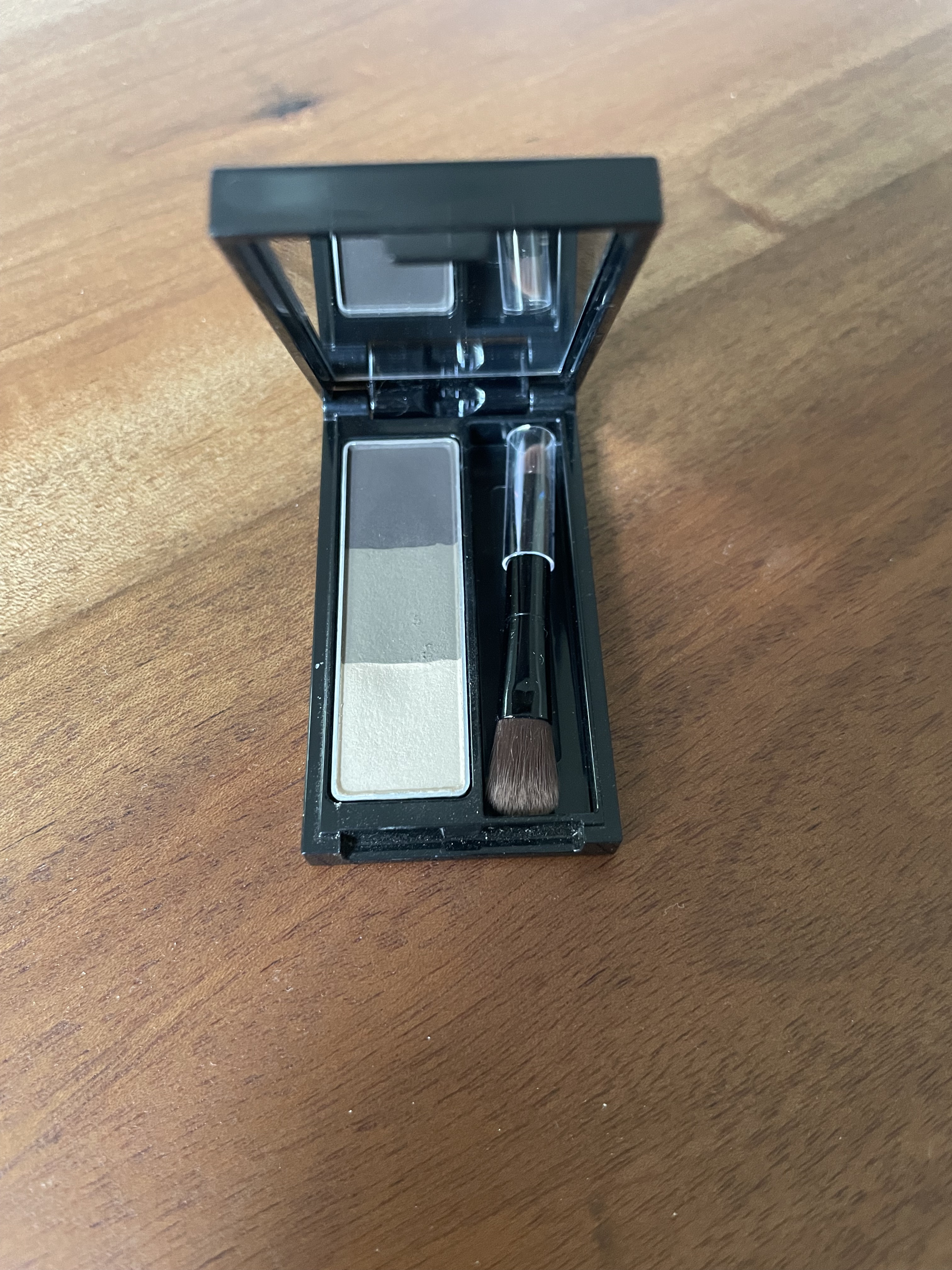 ケイト デザイニングアイブロウ3D/KATE/パウダーアイブロウを使ったクチコミ（1枚目）