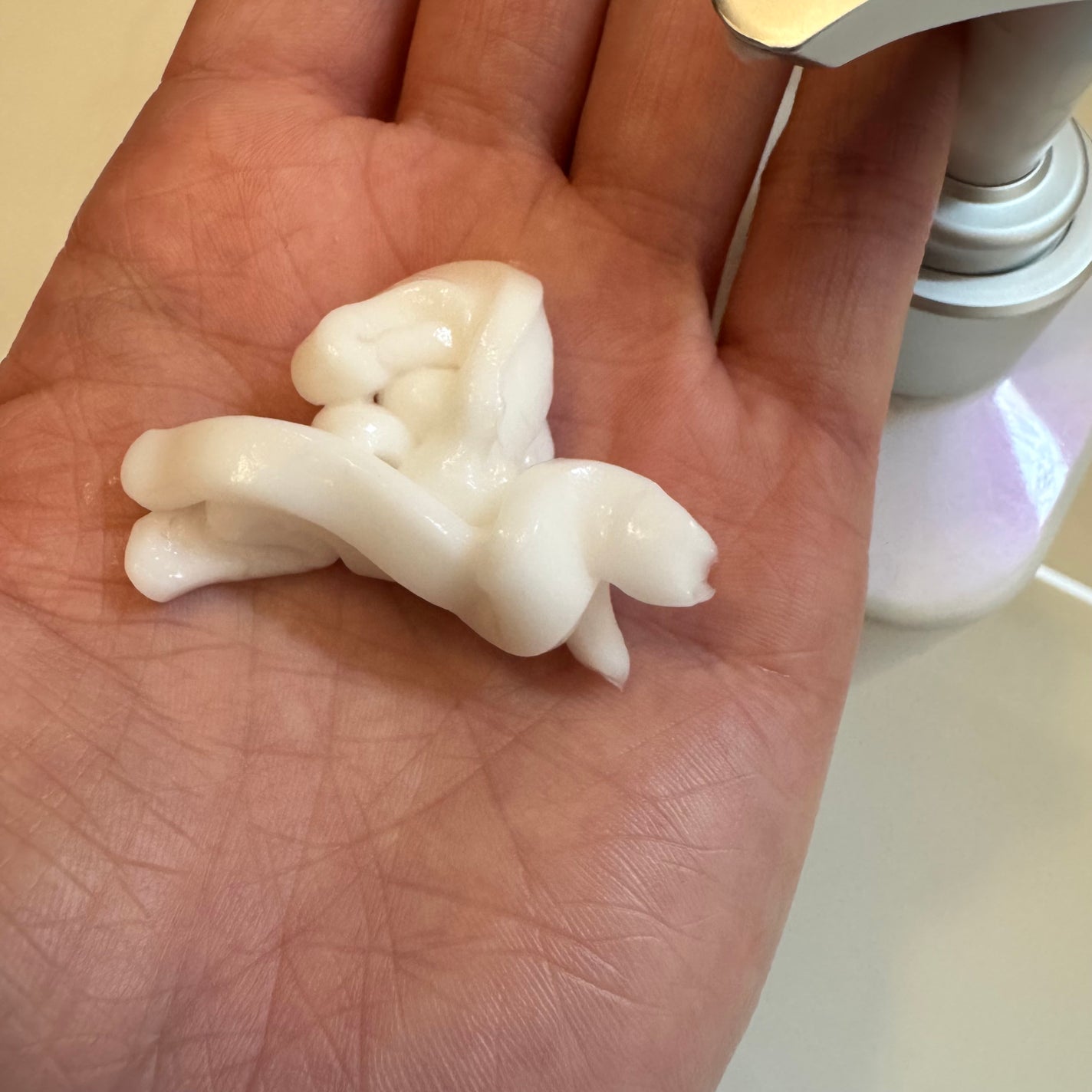 ストレートシャンプー/ストレートトリートメント ホワイトブロッサムの香り/Straine/市販シャンプーを使ったクチコミ(4枚目)