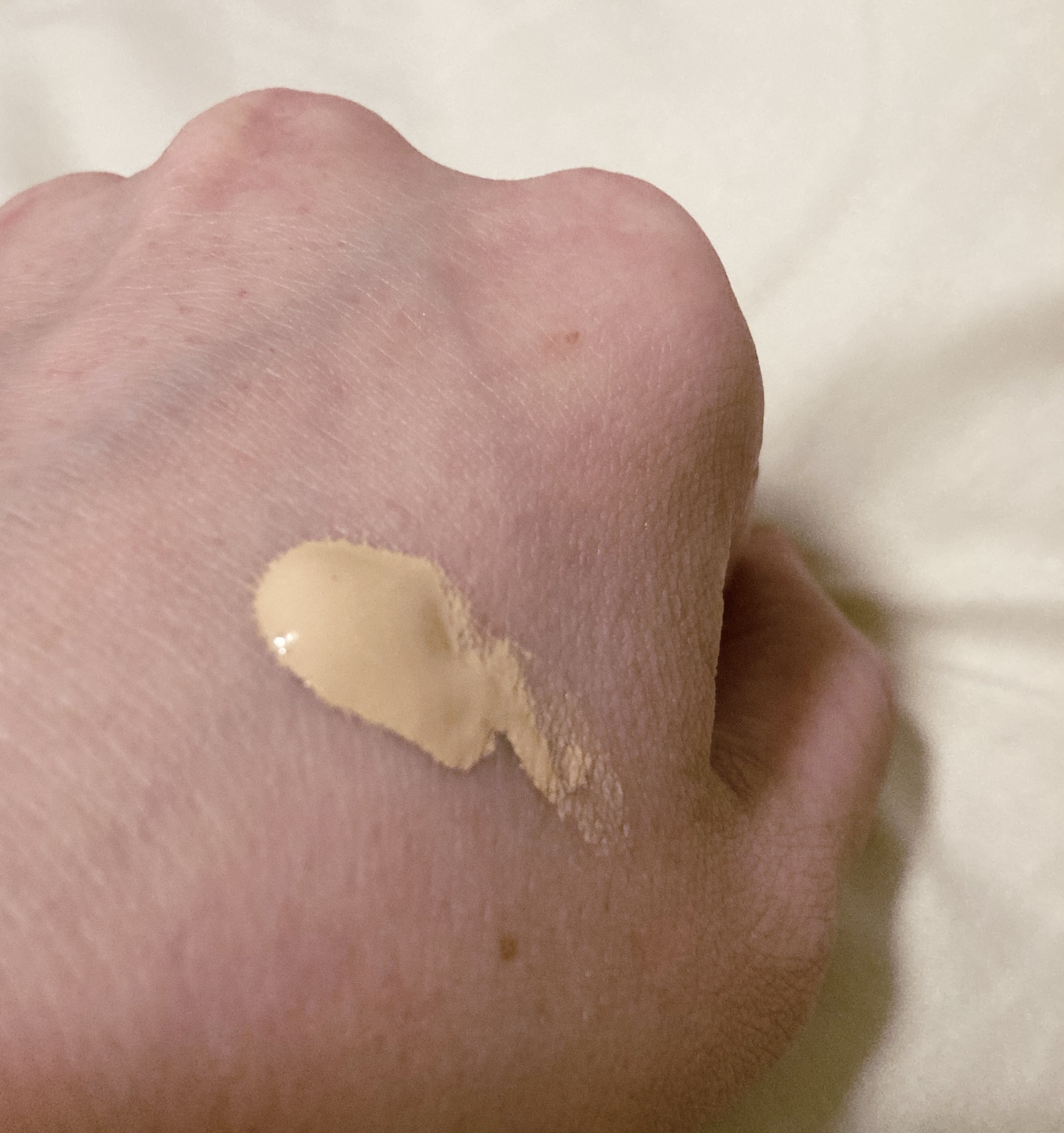 ディオールスキン フォーエヴァー フルイド マット/Dior/リキッドファンデーションを使ったクチコミ（2枚目）