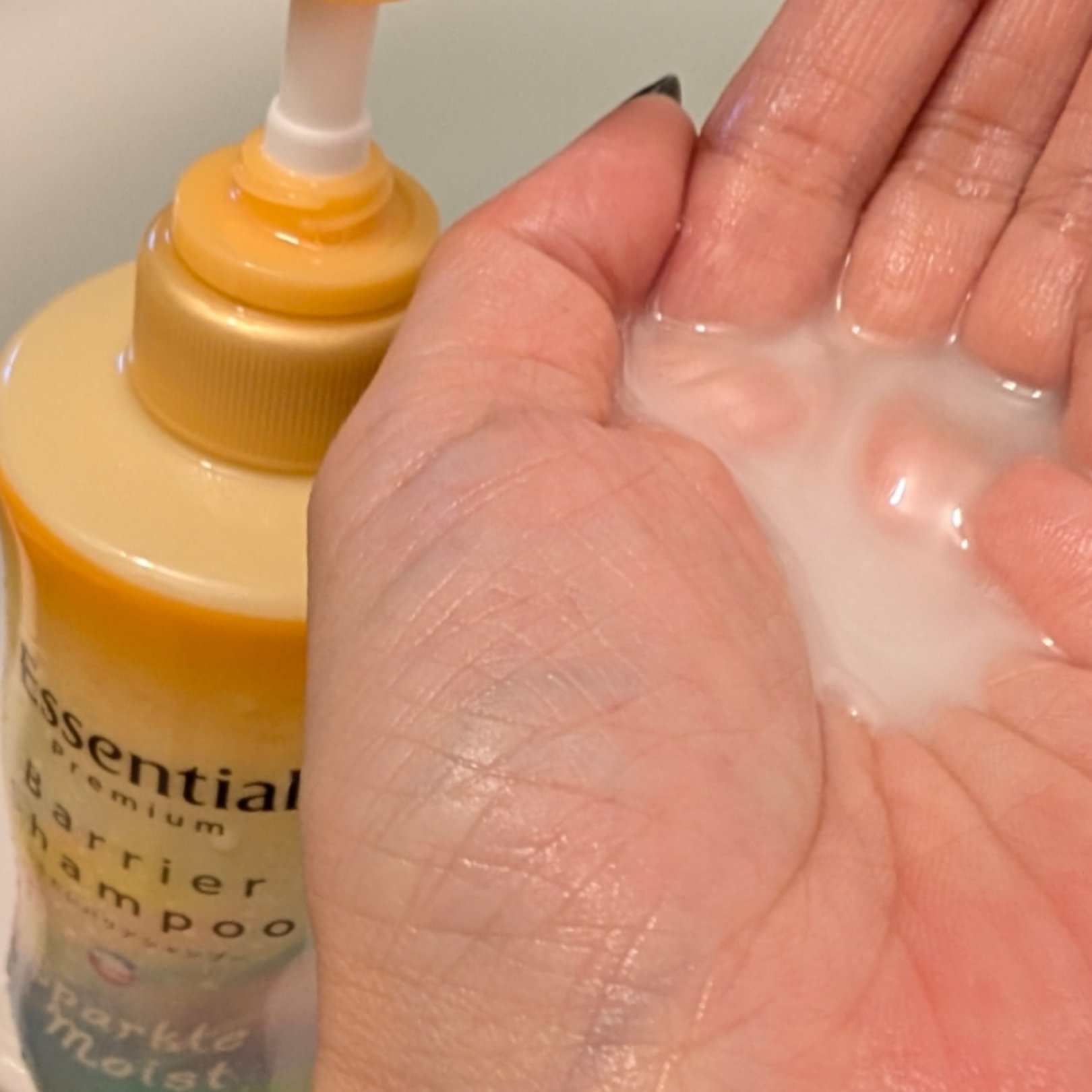 エッセンシャルプレミアム バリアシャンプー・コンディショナー スパークルモイスト/エッセンシャル/市販シャンプーを使ったクチコミ（2枚目）