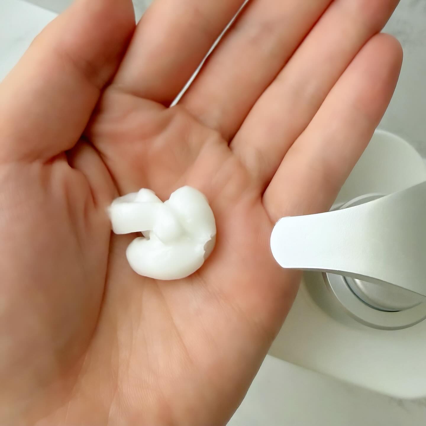 ストレートシャンプー/ストレートトリートメント ホワイトブロッサムの香り/Straine/市販シャンプーを使ったクチコミ（3枚目）