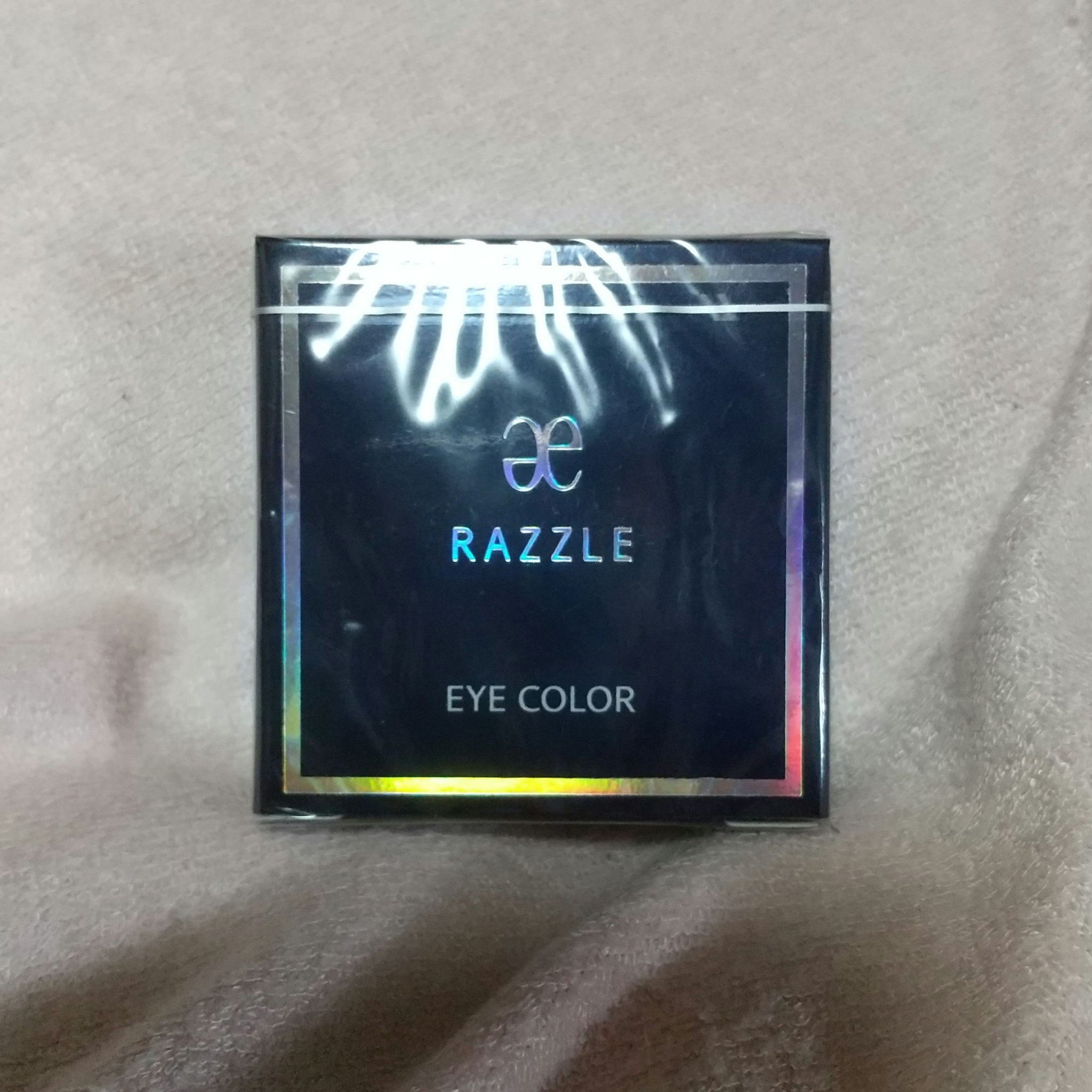 ラズル アイカラー/エレガンス ラズル /単色アイシャドウを使ったクチコミ（1枚目）