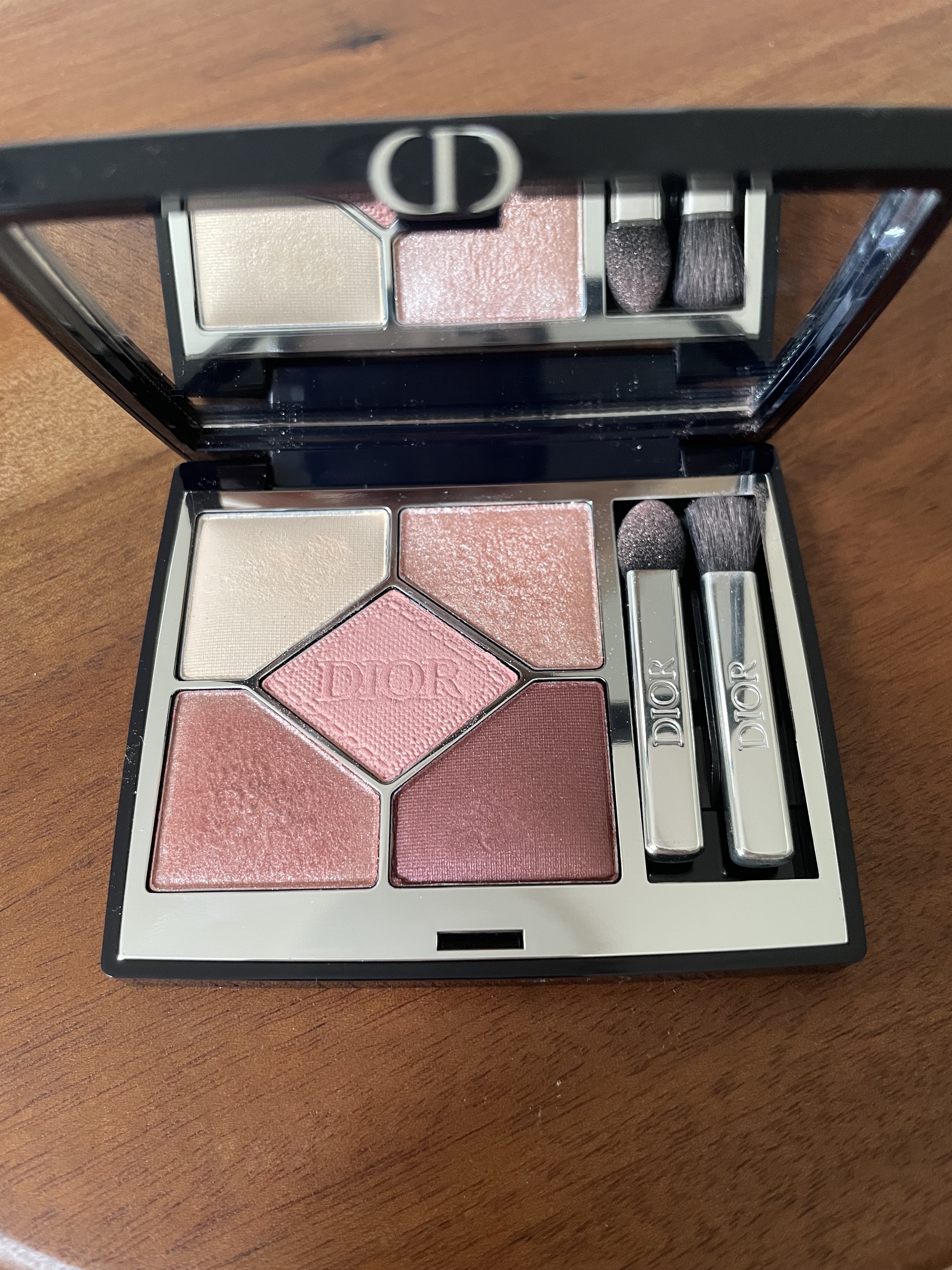 ディオールショウ サンク クルール/Dior/アイシャドウを使ったクチコミ（1枚目）