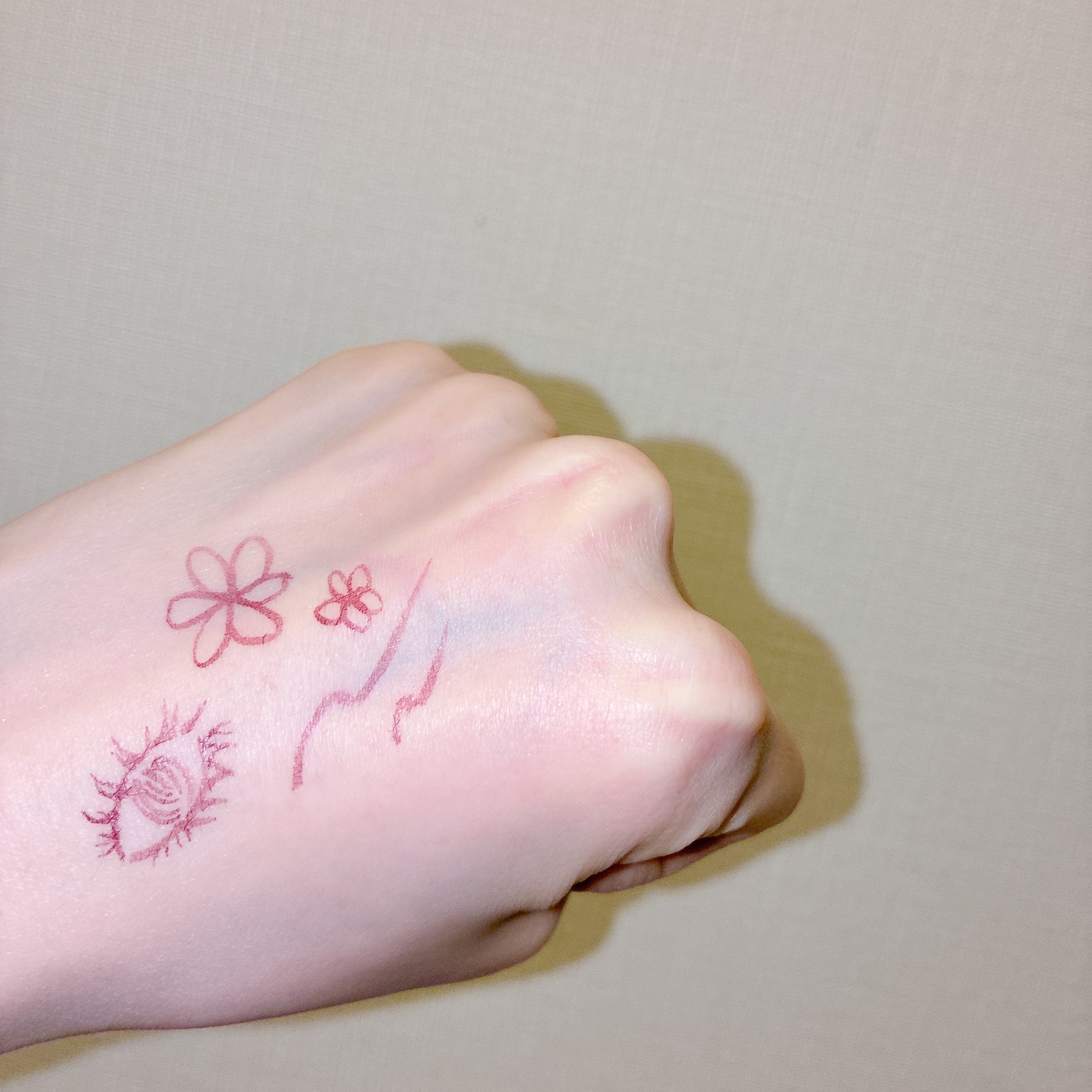 スキルレスライナー/LUMIURGLAS/リキッドアイライナーを使ったクチコミ（2枚目）