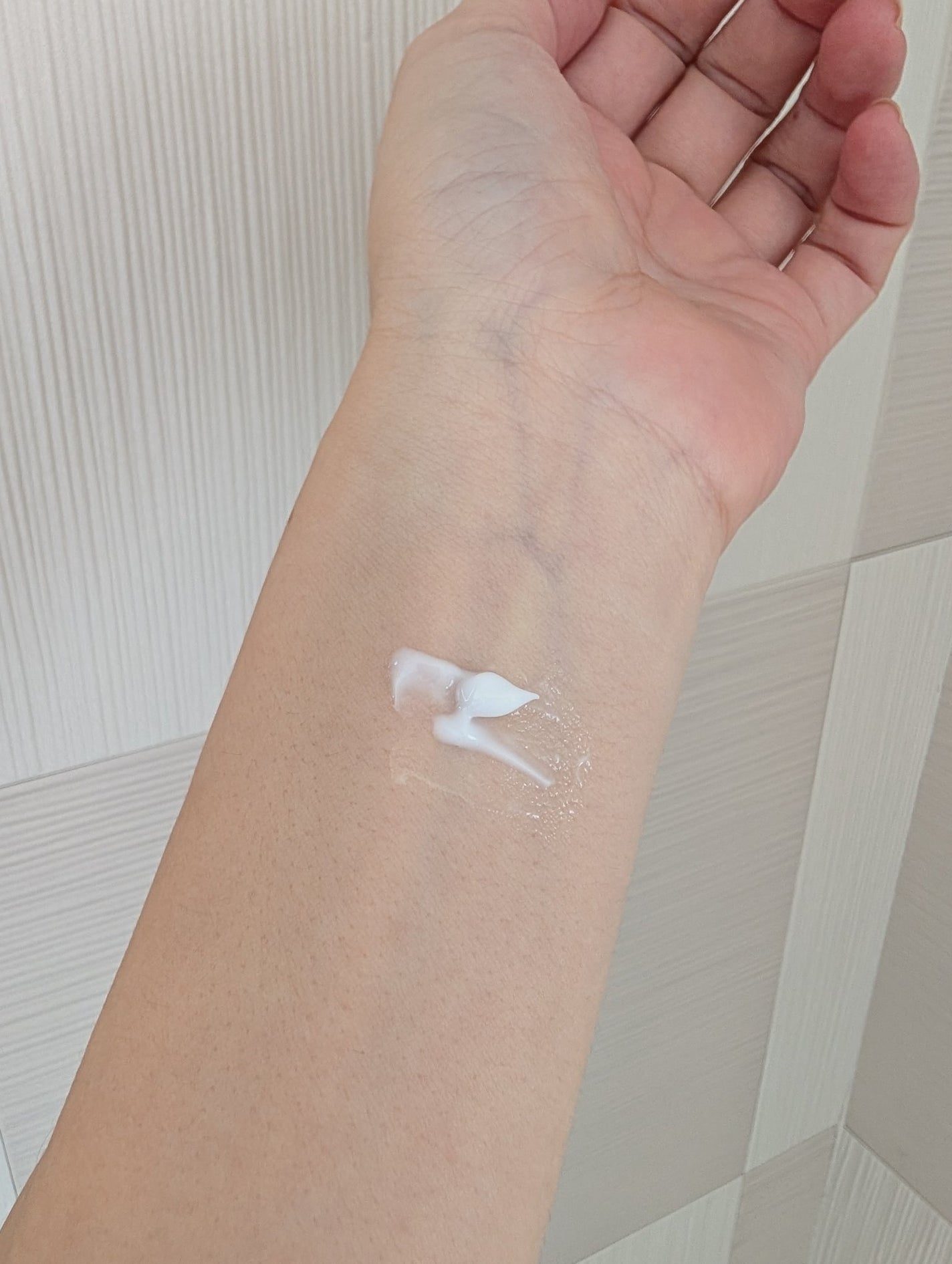 BAKUCHI NEEDLE SHOT DARK CARE AUTO EYE CREAM/LIALUSTER/アイケア・アイクリームを使ったクチコミ(3枚目)