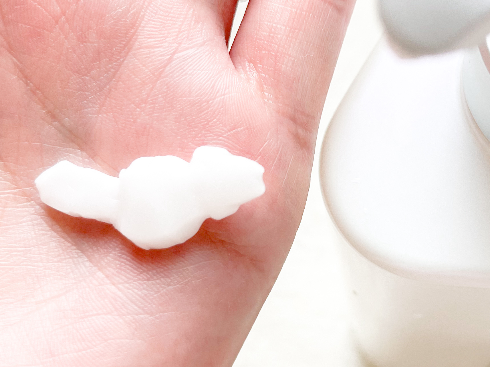 ストレートシャンプー/ストレートトリートメント ホワイトブロッサムの香り/Straine/市販シャンプーを使ったクチコミ（3枚目）