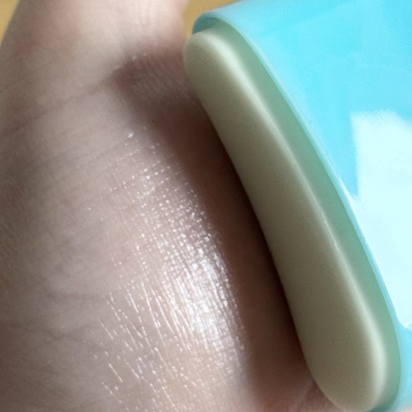 カリフォルニアアロエクーリング水分サンスティック/ネイチャーリパブリック/日焼け止めスティックを使ったクチコミ（3枚目）