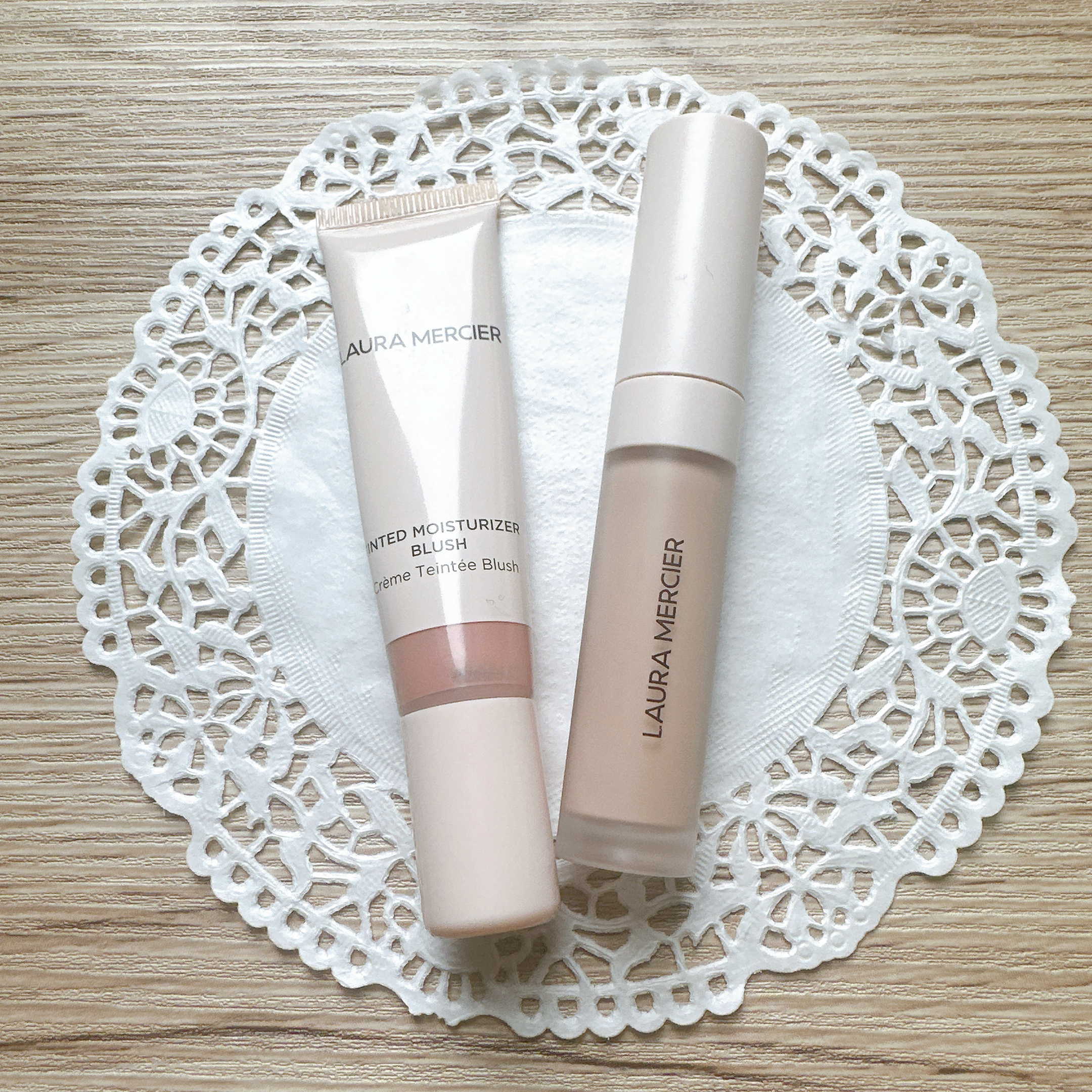 リアル フローレス ウェイトレス パーフェクティング コンシーラー/ローラ メルシエ/リキッドコンシーラーを使ったクチコミ（2枚目）