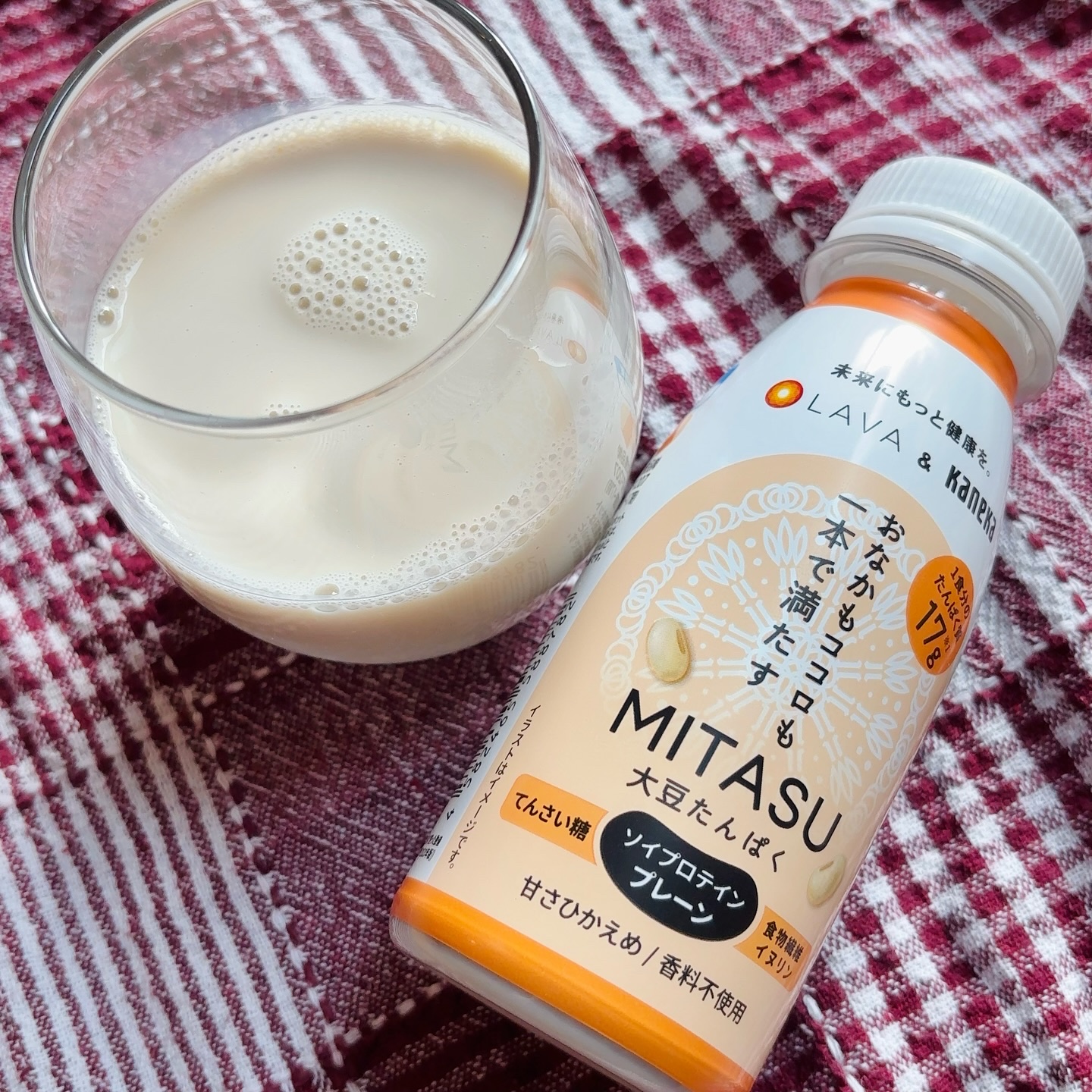 なんとホットヨガスタジオLAVAとカネカが共同開発した、美容ドリンクなんだって♡

忙しい朝でも手軽に朝食と置き換え出来るし、とろっと滑らかな舌触りも良かった♡

1本235mlと容量も多めなので
つい間食したくなっちゃう、小腹がすいた時の