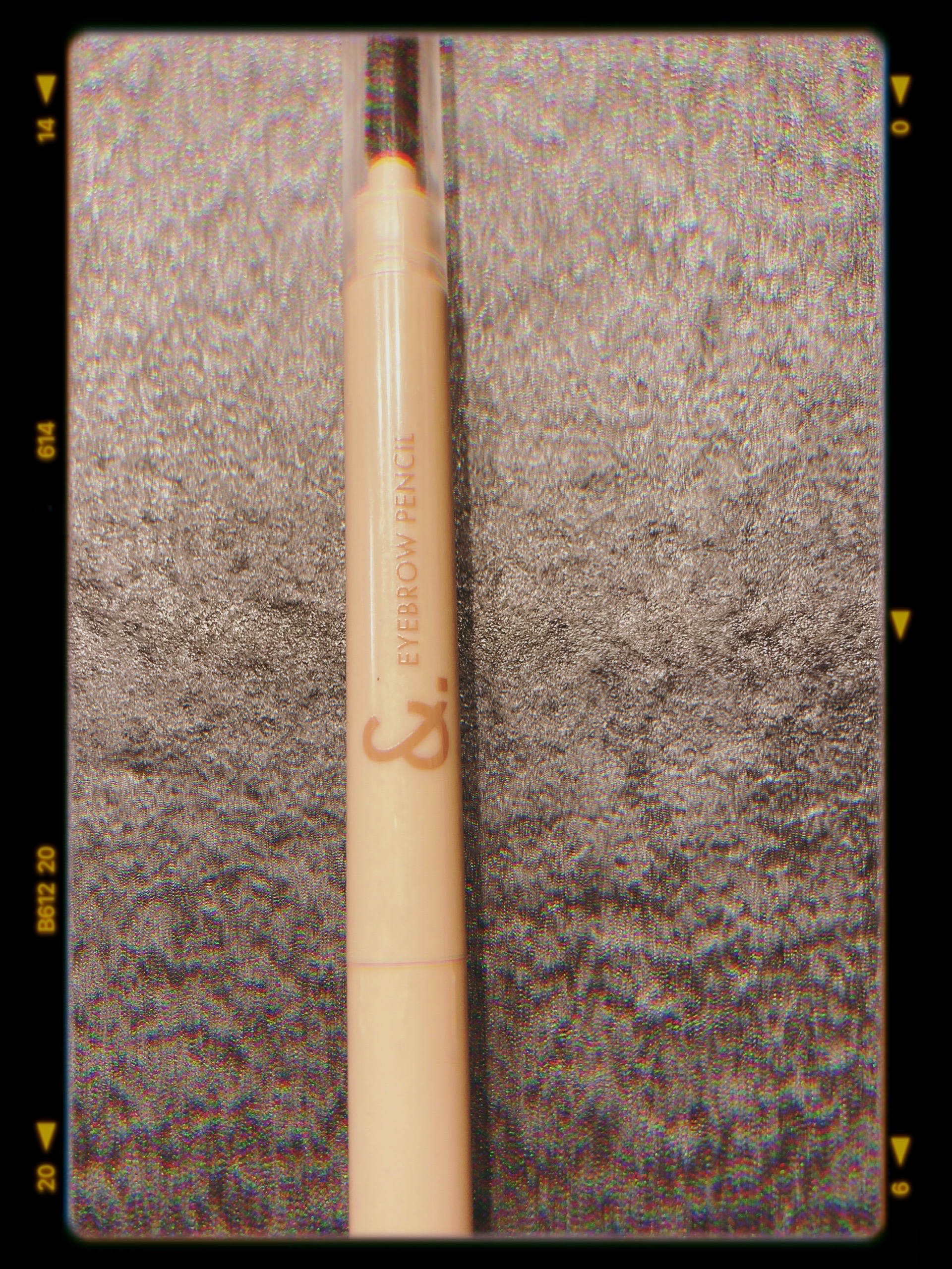 &.眉ペンシル 丸芯 ブラシ付き/DAISO/アイブロウペンシルを使ったクチコミ（1枚目）