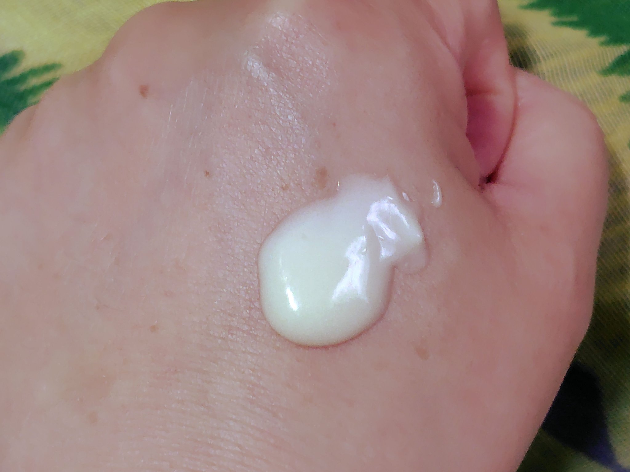 ソフィーナ iP スキンケアUV 01乾燥しがちな肌環境 SPF50+ PA++++/SOFINA iP/日焼け止めクリームを使ったクチコミ（3枚目）