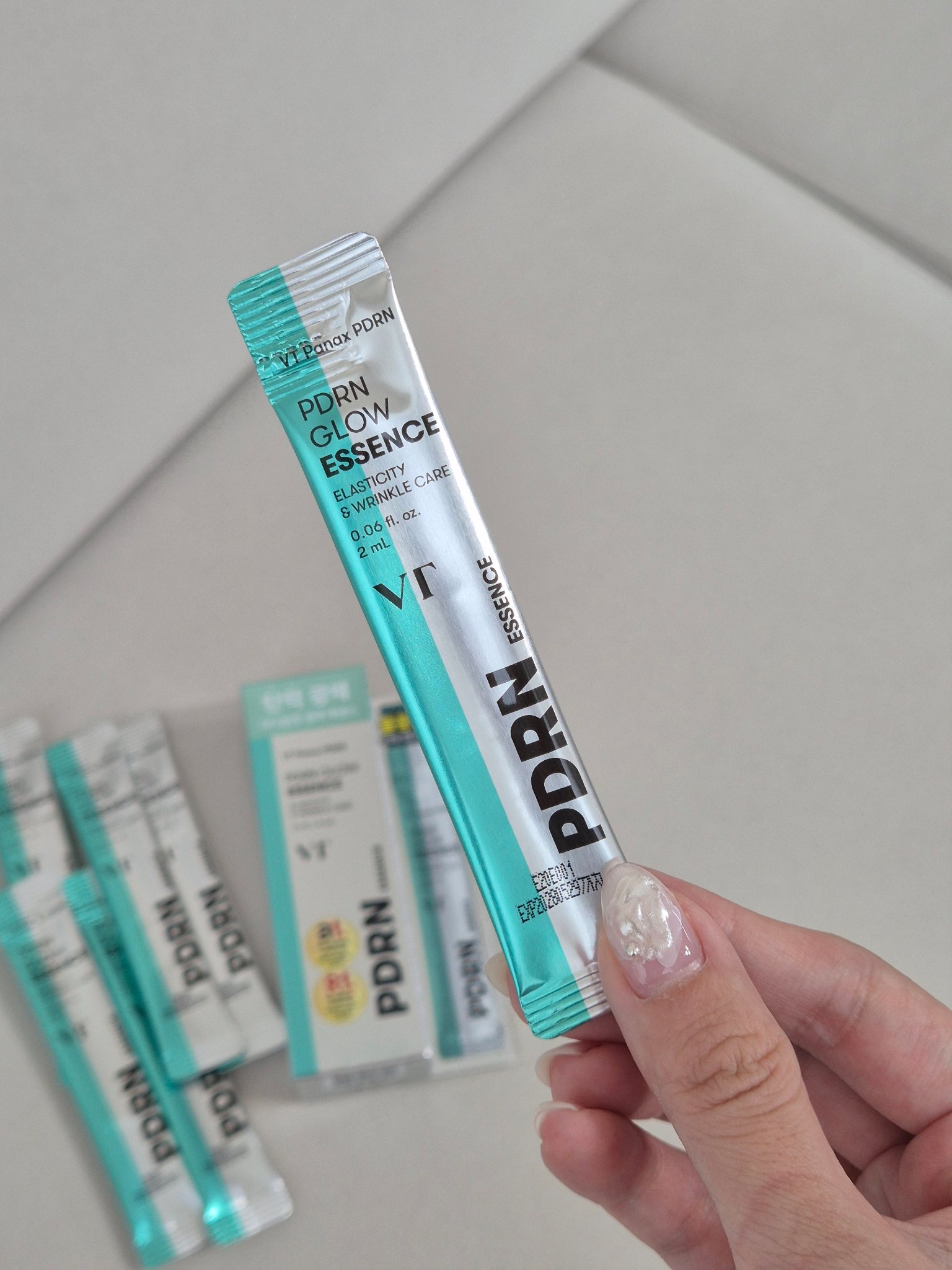 2025年夏新作美容液】PDRN GLOW ESSENCE｜VTの使い方を徹底解説 - VT