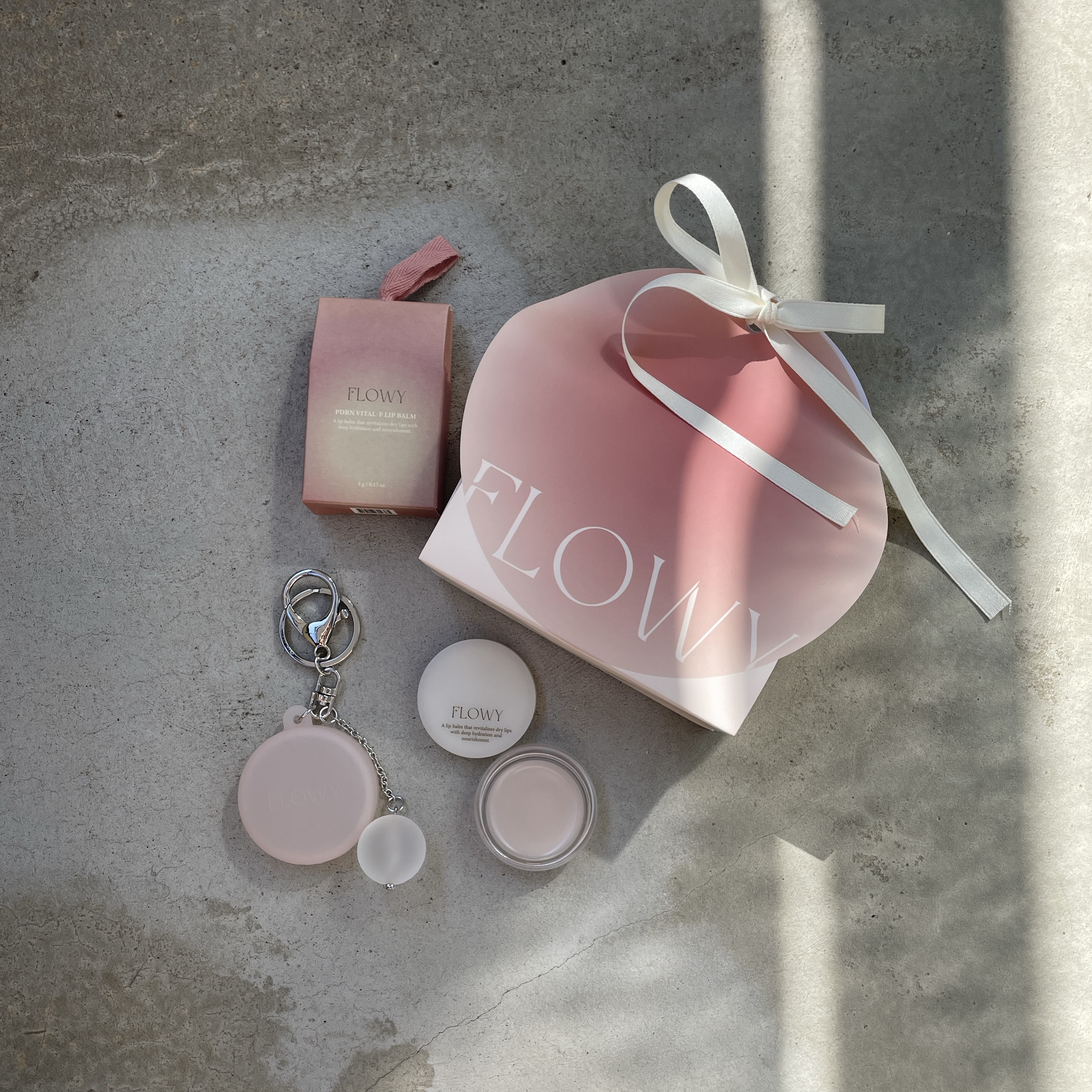 PDRNバイタルFリップバーム/FLOWY/リップバームを使ったクチコミ（1枚目）