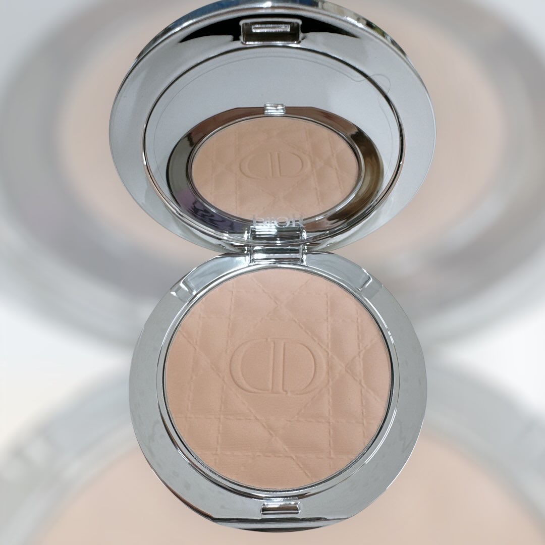 ディオールスキン フォーエヴァー ヌード マット フィルター/Dior/フェイスパウダーを使ったクチコミ（2枚目）