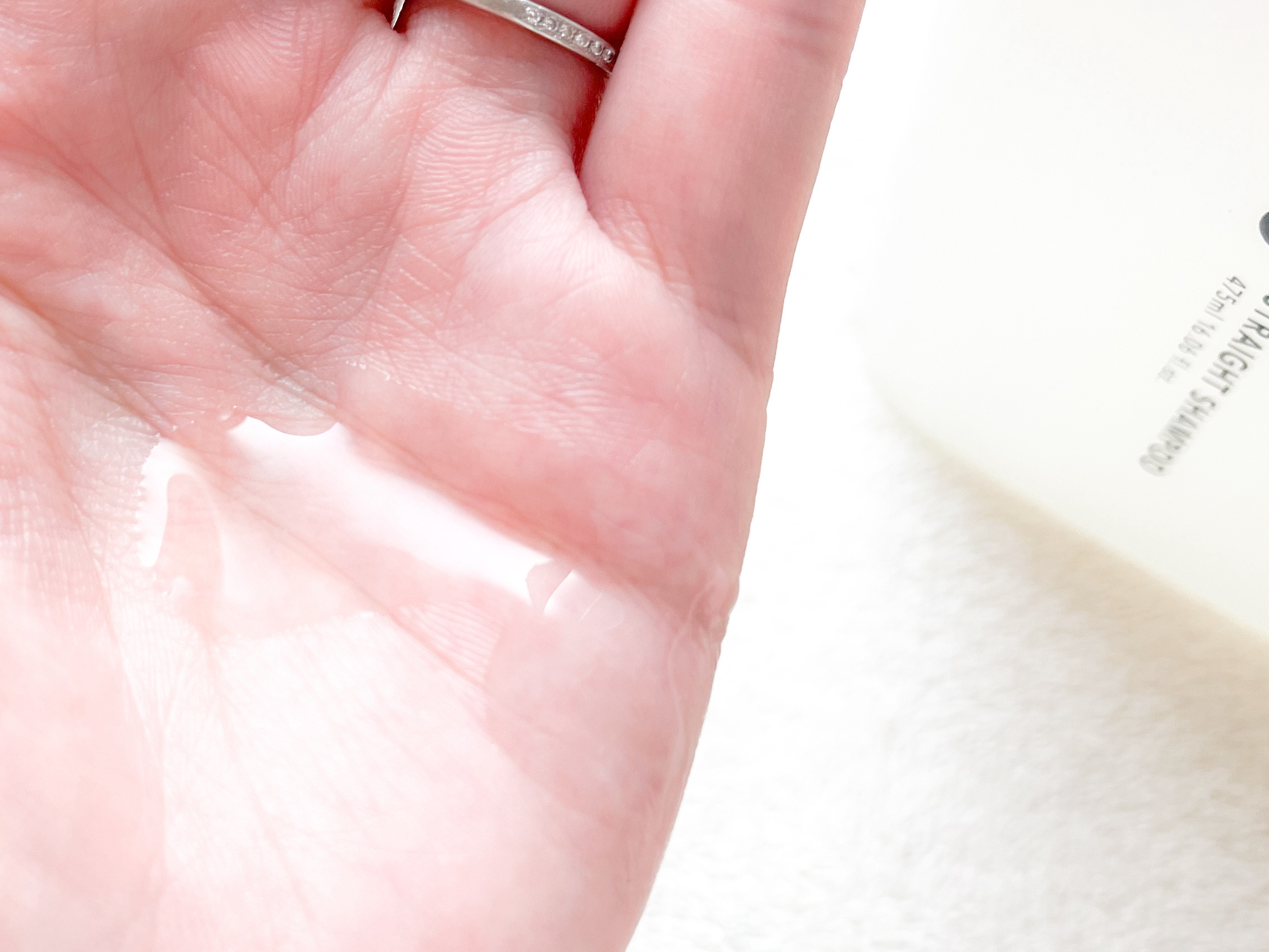 ストレートシャンプー/ストレートトリートメント ホワイトブロッサムの香り/Straine/市販シャンプーを使ったクチコミ（2枚目）