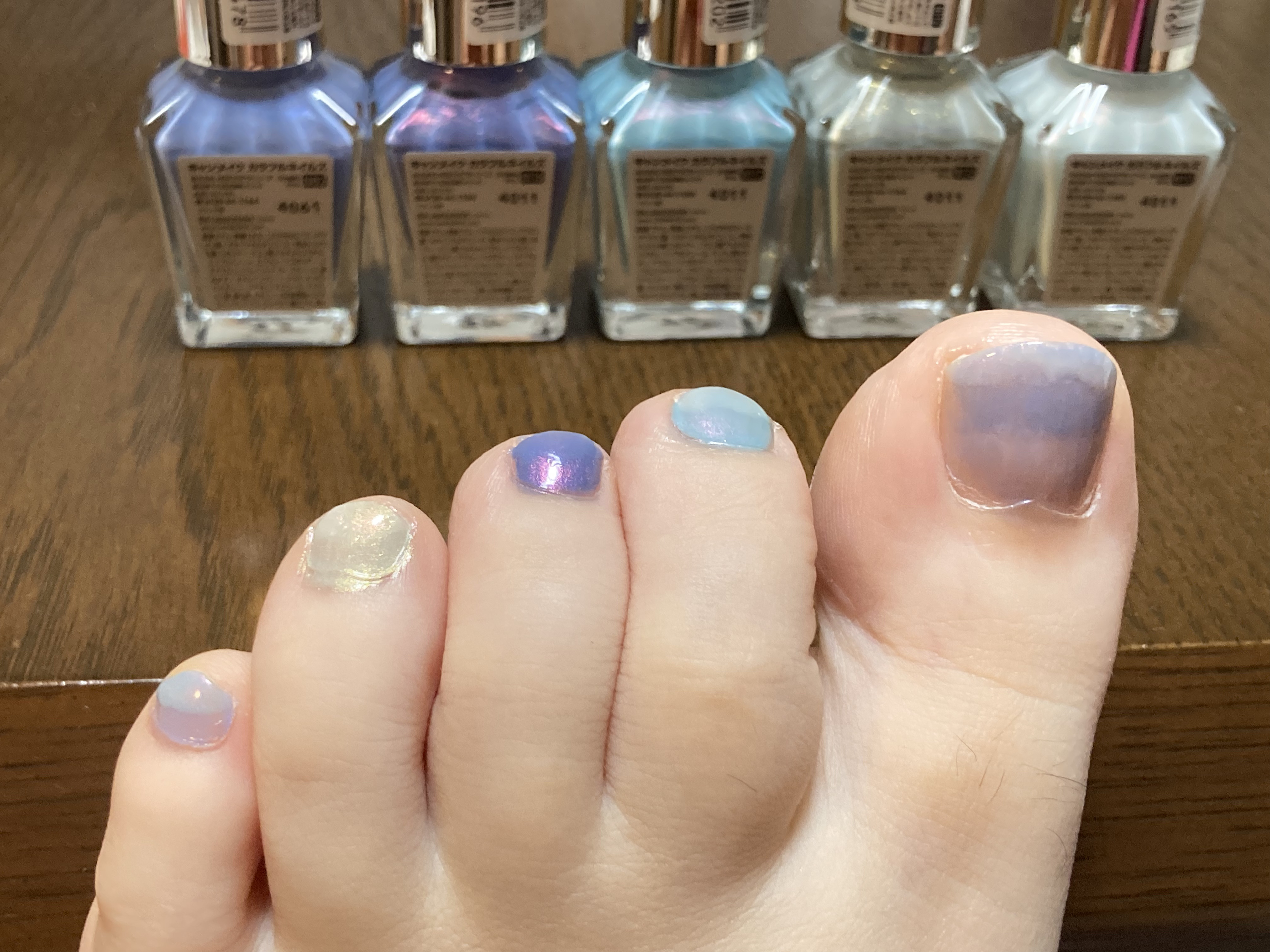 カラフルネイルズ/キャンメイク/マニキュアを使ったクチコミ（3枚目）