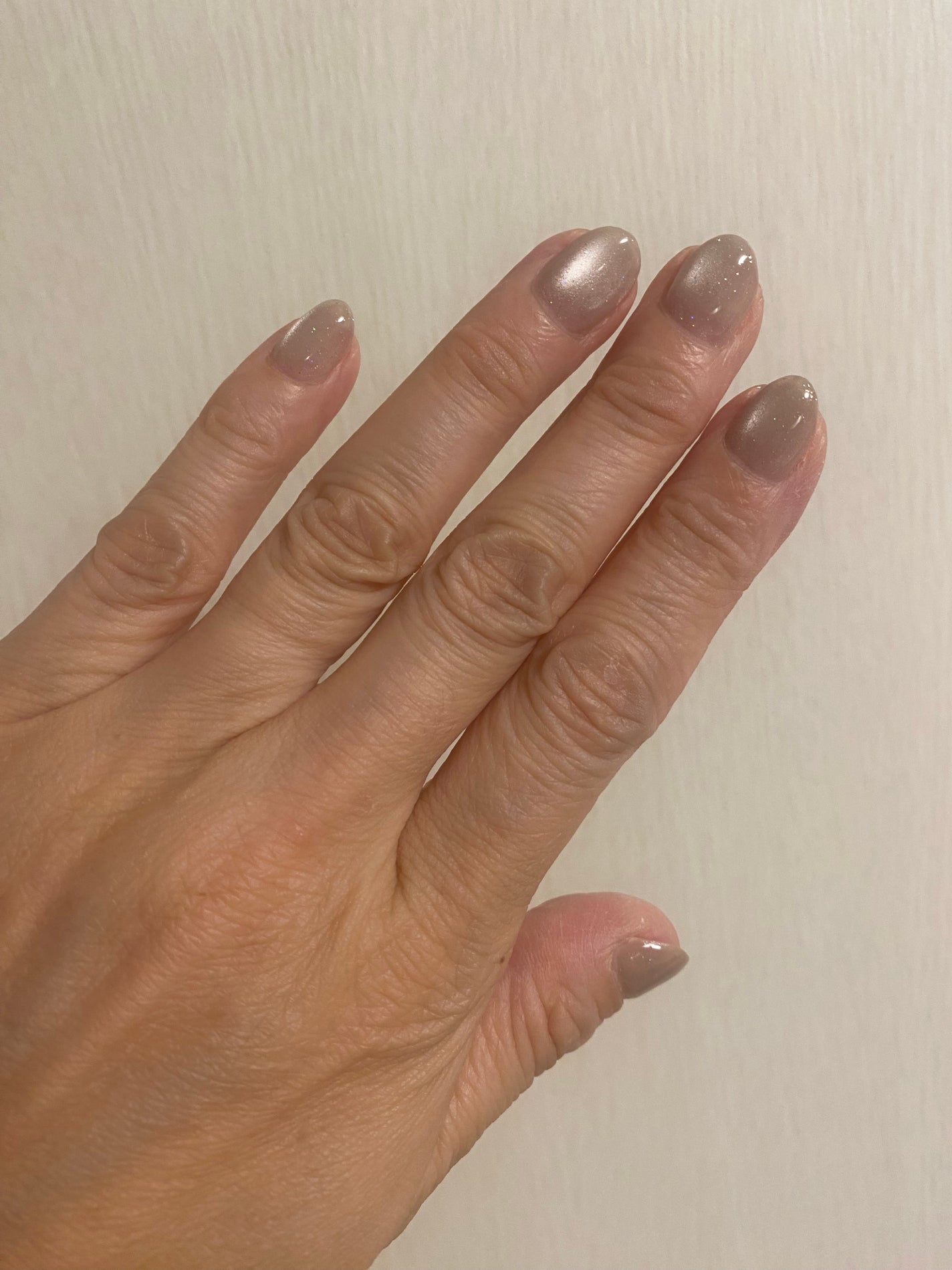 キラキラ☆ on LIPS 「#今月のネイル#夏休みネイル#涼しげな#色をチョイス#ネイル#..」(3枚目)