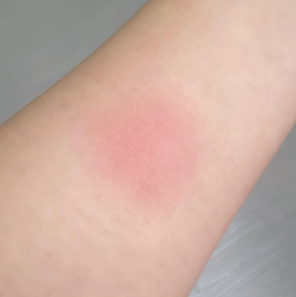 CHANEL ファンテジー ドゥ シャネルのクチコミ「CHANEL
ファンテジードゥシャネル
もうだいぶ前に買ったCHANELのパウダー。
肌馴染.....」(2枚目)