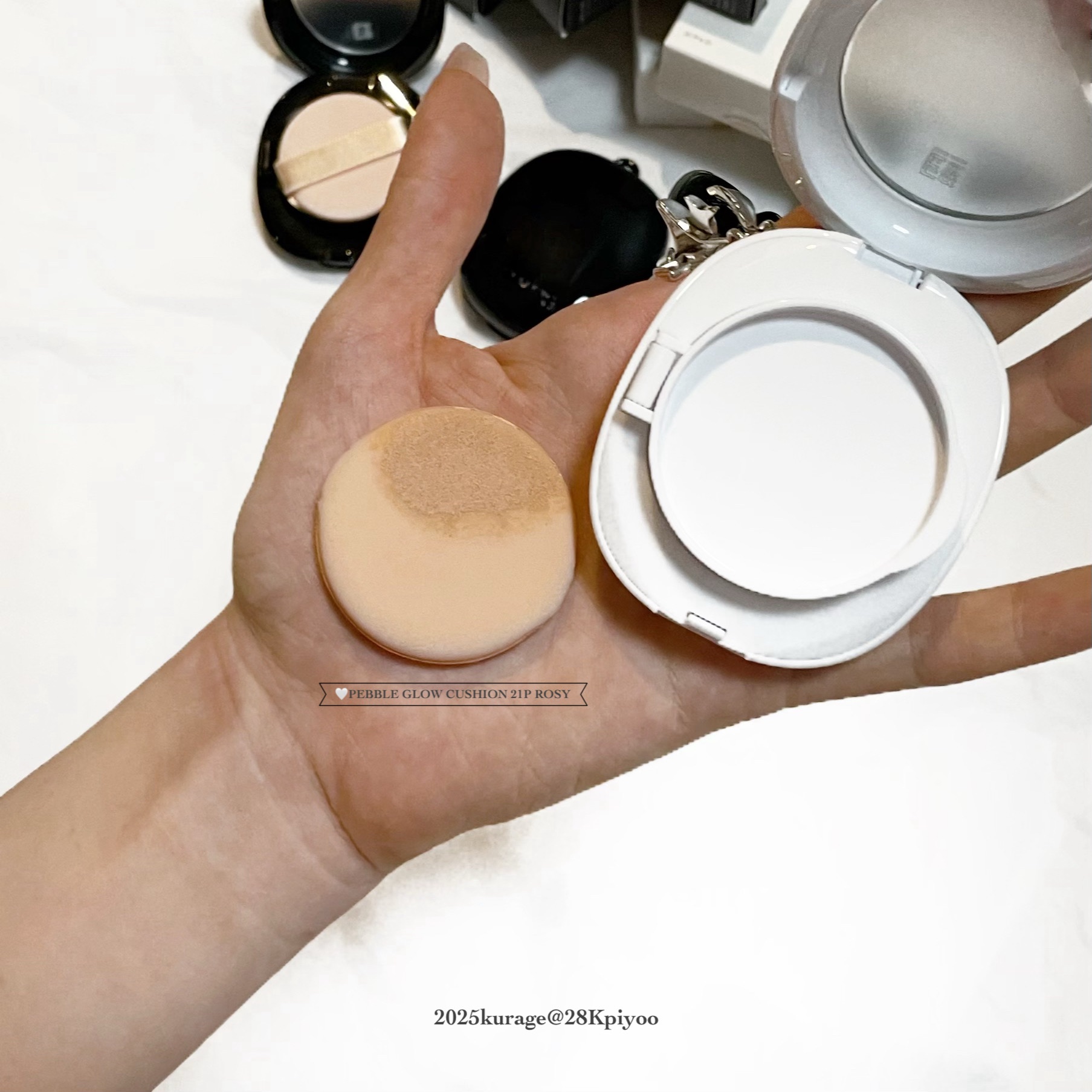 Pebble Glow Cushion 17P PORCELAIN/EITHER＆/クッションファンデーションを使ったクチコミ（2枚目）