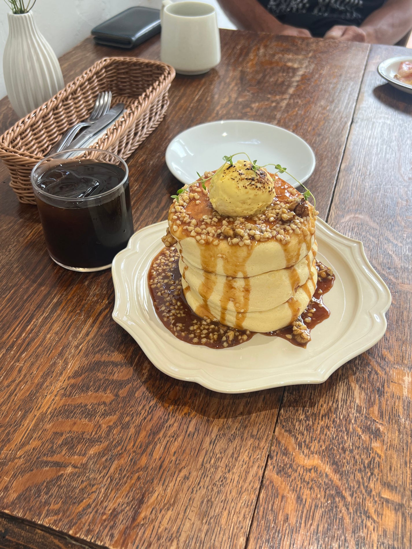 七福 on LIPS 「夏ネイルデザイン誕生日バージョン😹アラフィフ、痛いほど年齢に抗..」(3枚目)