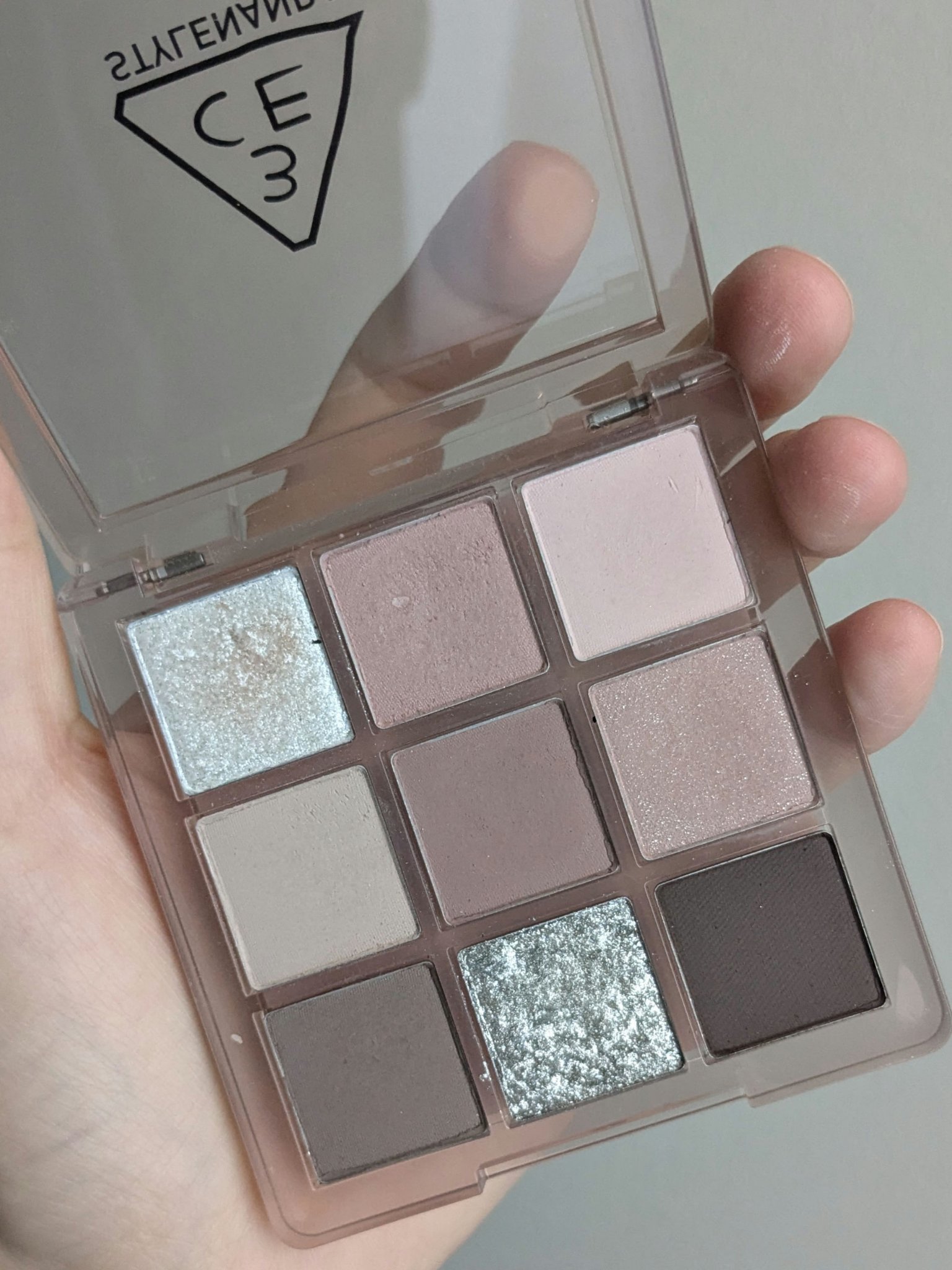 3CE マルチアイカラーパレット シャイアッシュ (3CE マルチアイカラーパレット L)/3CE/アイシャドウパレットを使ったクチコミ（2枚目）