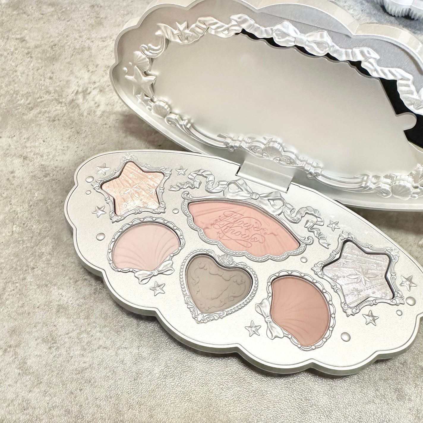 シェルズジュエルコレクション 6色アイシャドウパレット/FlowerKnows/アイシャドウパレットを使ったクチコミ(2枚目)