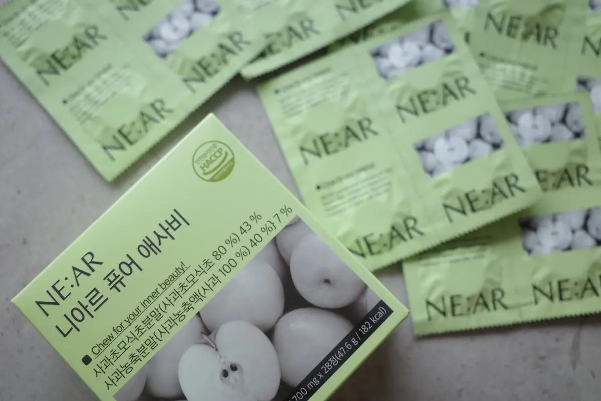 インナービューティの @nearofficial_jp さんから血糖値/体重/腸内環境にアプローチしてくれる美味しいキャンディ型サプリをいただきました🍬 〖提供〗

甘酸っぱいアップルサイダービネガー味で デトックス効果もある🍏 マスカ