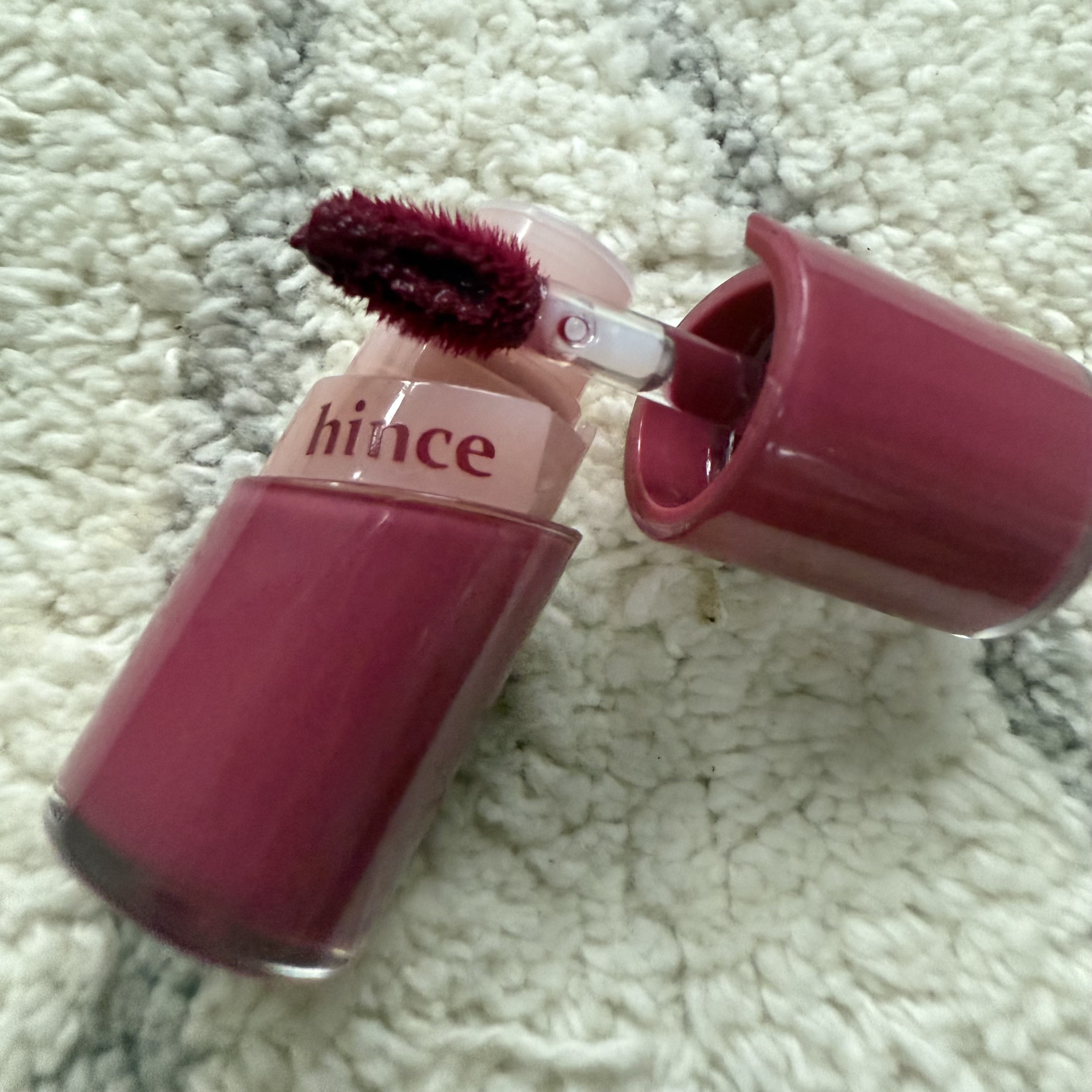 ロウグロウジェルティント R007 チル（ミニ）/hince/リップティントを使ったクチコミ（2枚目）