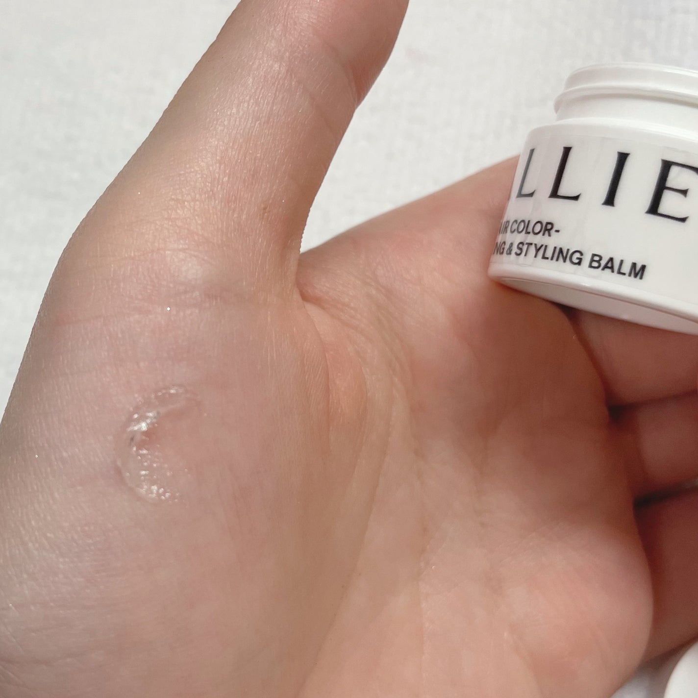 アリィー UVヘアカラーロックバーム/アリィー/ヘアバームを使ったクチコミ(3枚目)