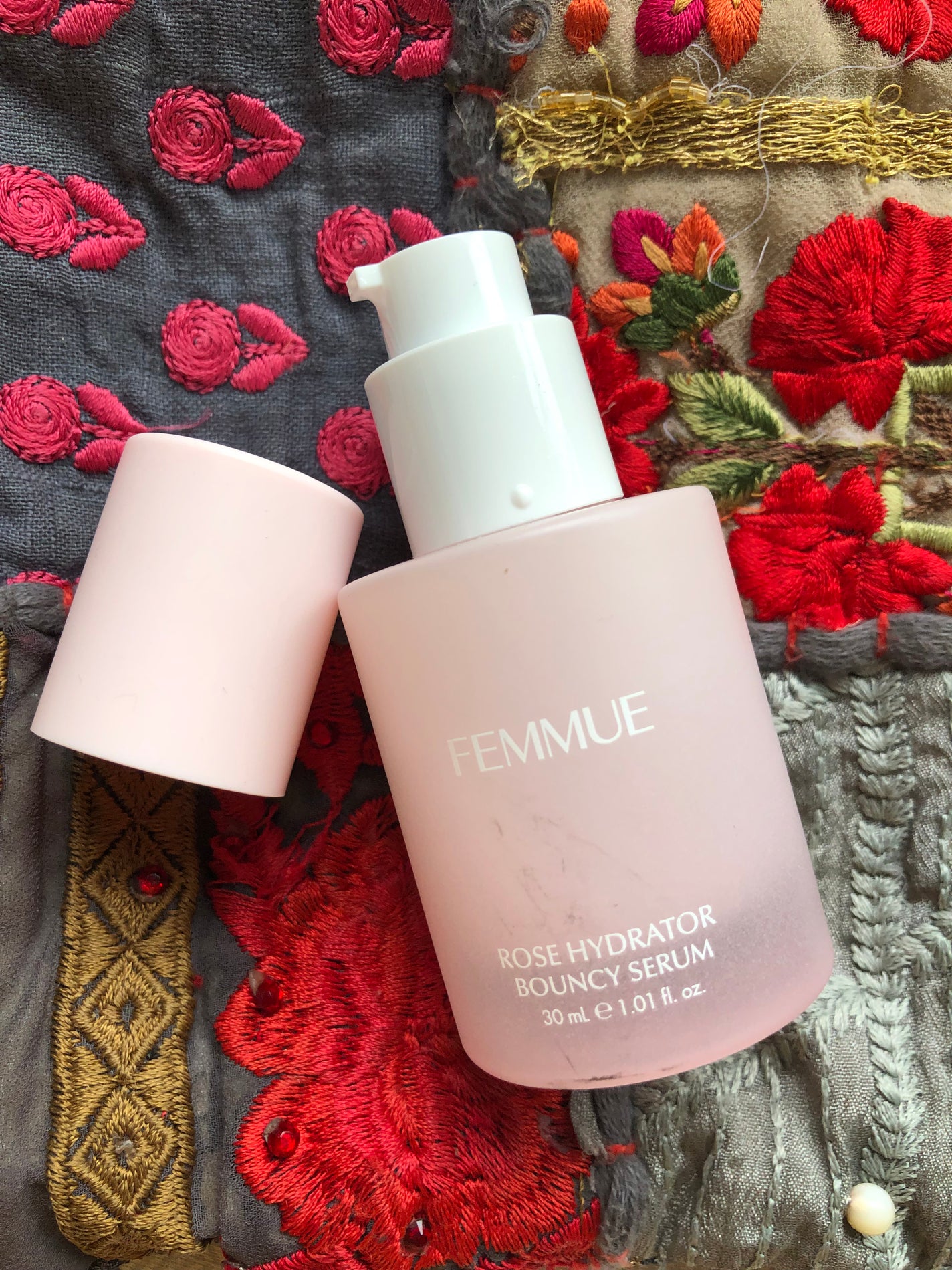 ローズ バウンシーセラム/FEMMUE/美容液を使ったクチコミ(2枚目)
