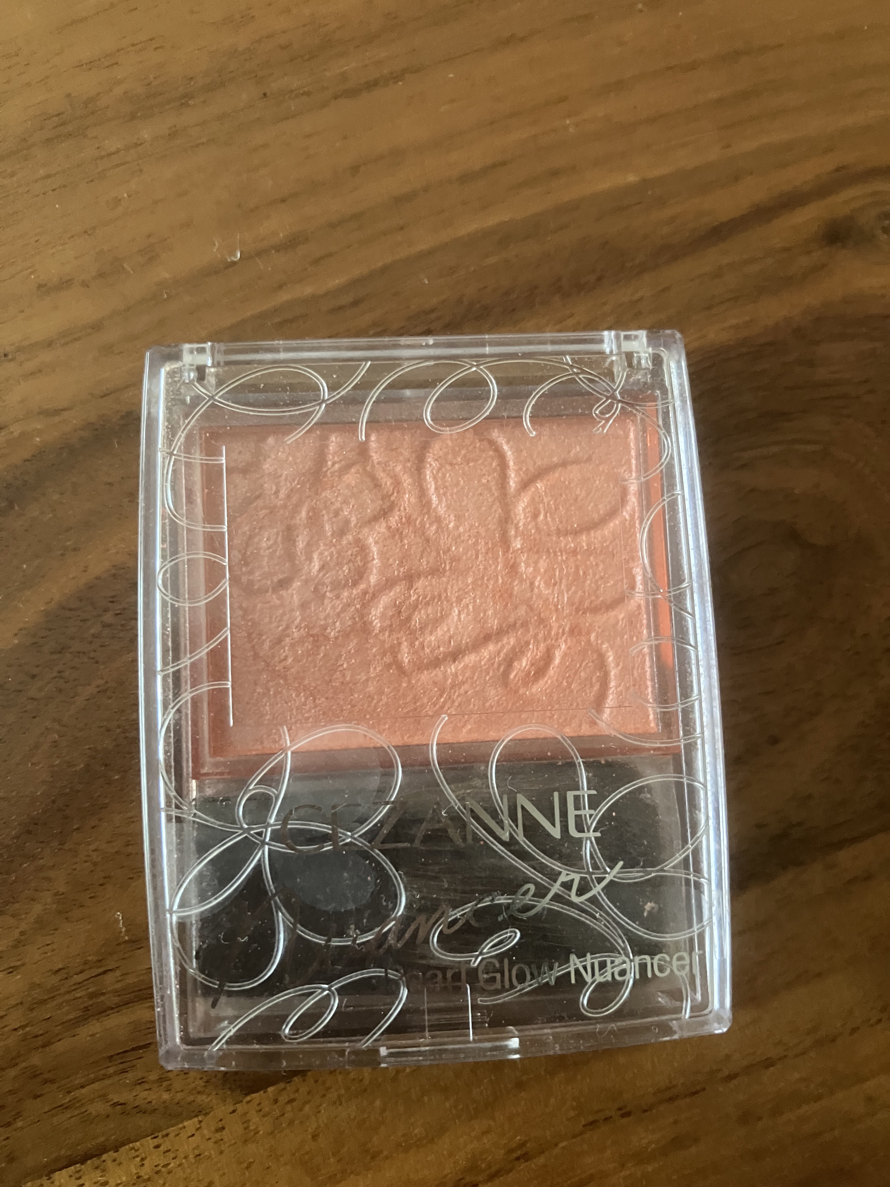 パールグロウニュアンサー/CEZANNE/パウダーハイライトを使ったクチコミ（1枚目）