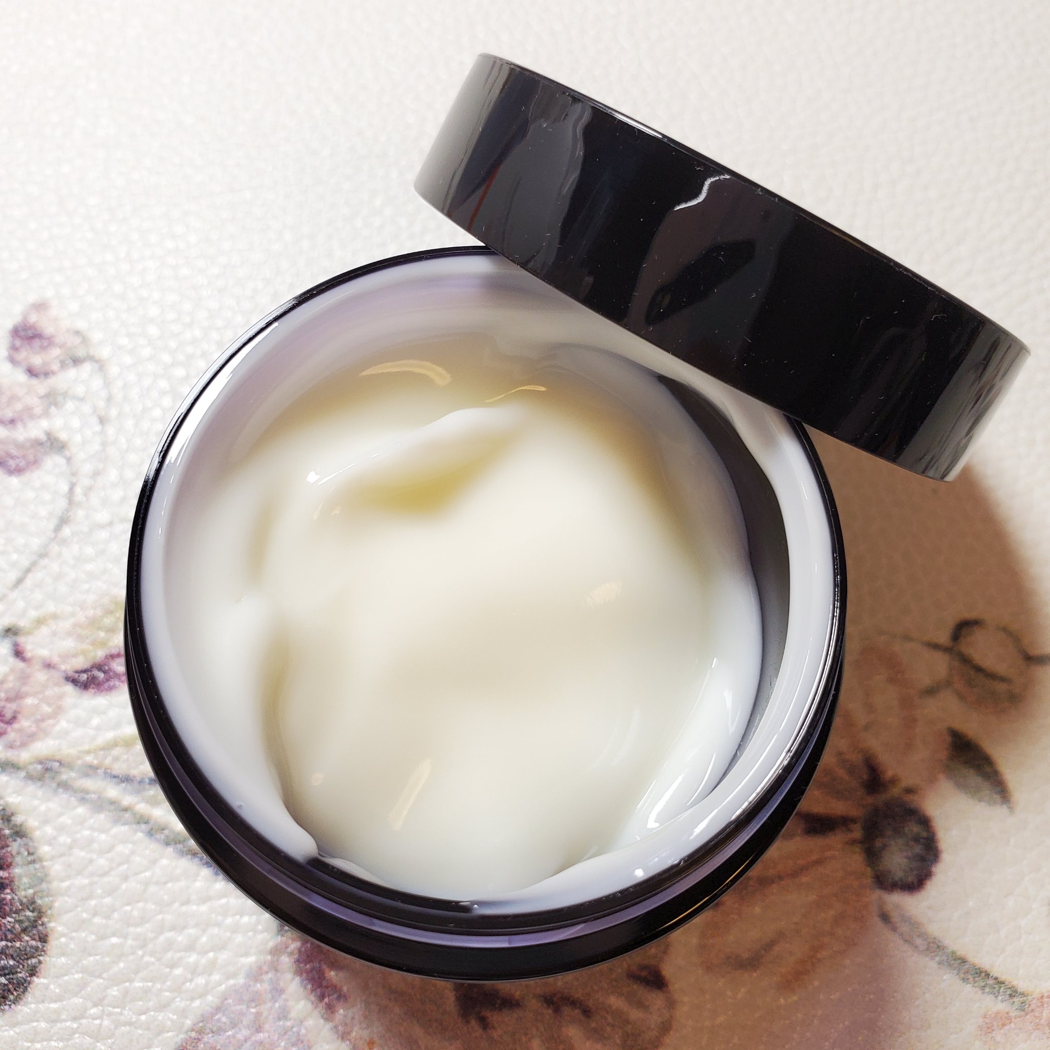 ヨル スキン オーバーナイトジェルクリーム クリア/YOLU/フェイスクリームを使ったクチコミ（3枚目）