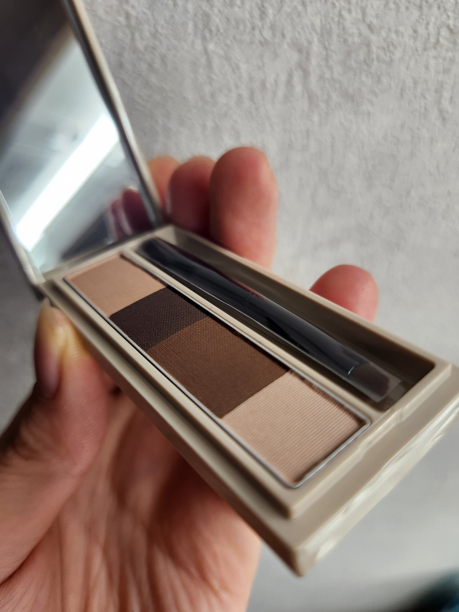 フラッフデザイン アイブロウパウダー/Visée/パウダーアイブロウを使ったクチコミ（1枚目）