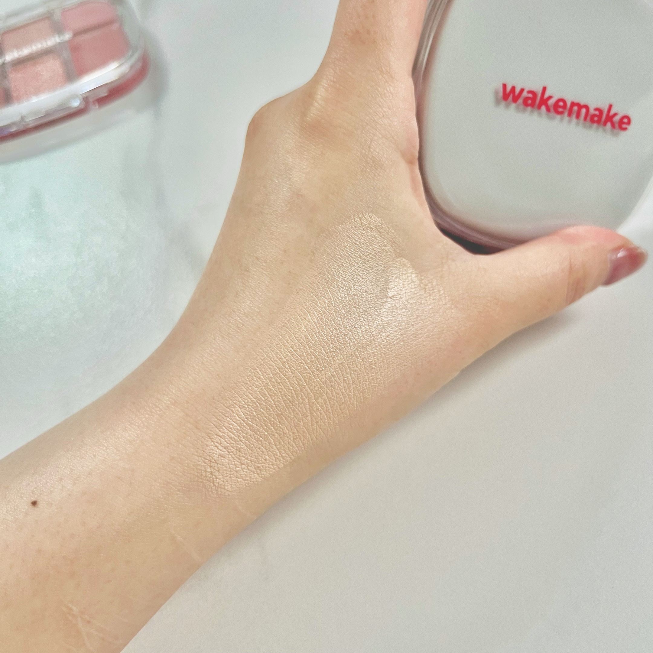 ソフトシアーマルチパレット/wakemake/アイシャドウパレットを使ったクチコミ（3枚目）