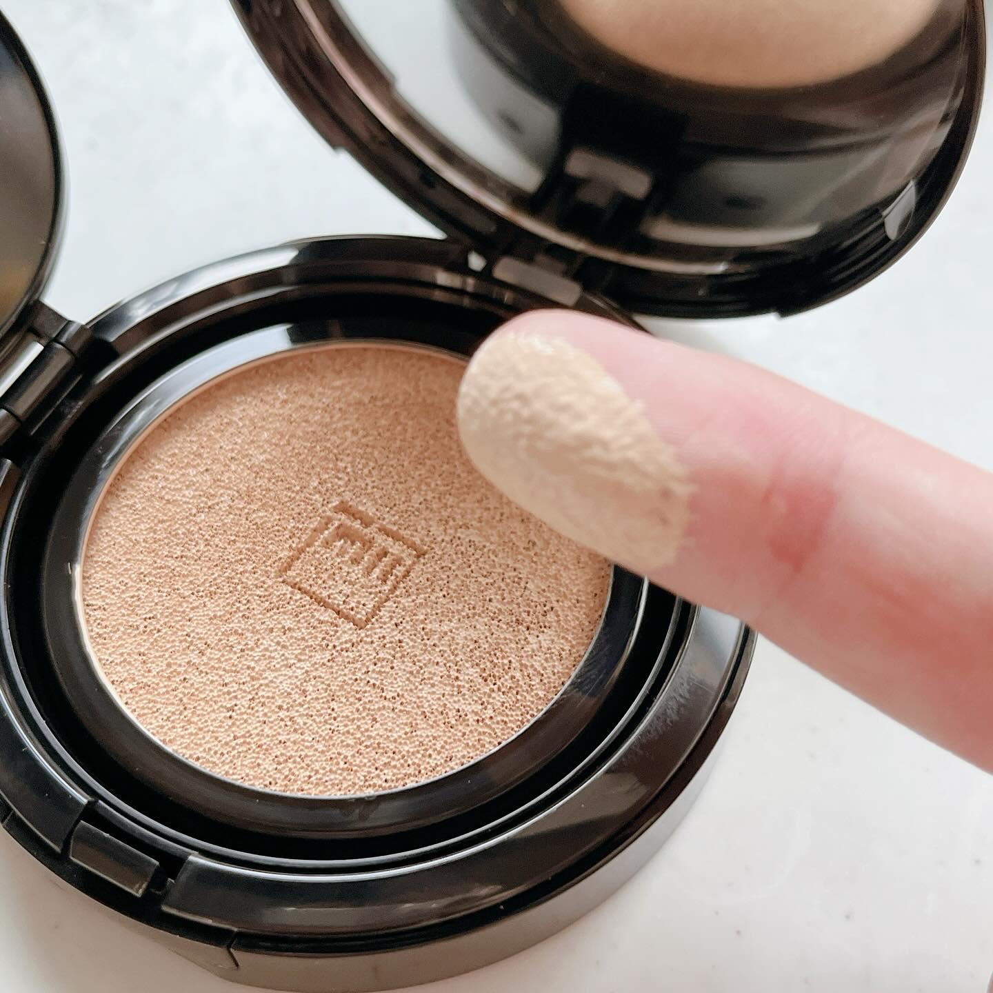 ロングウェア エア クッションファンデーション/FUNNY ELVES方里/クッションファンデーションを使ったクチコミ（2枚目）