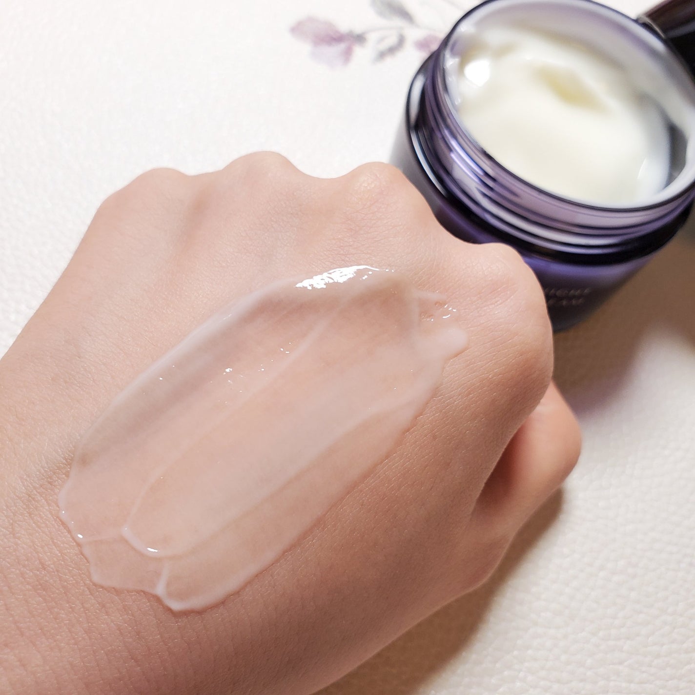 ヨル スキン オーバーナイトジェルクリーム クリア/YOLU/フェイスクリームを使ったクチコミ(5枚目)