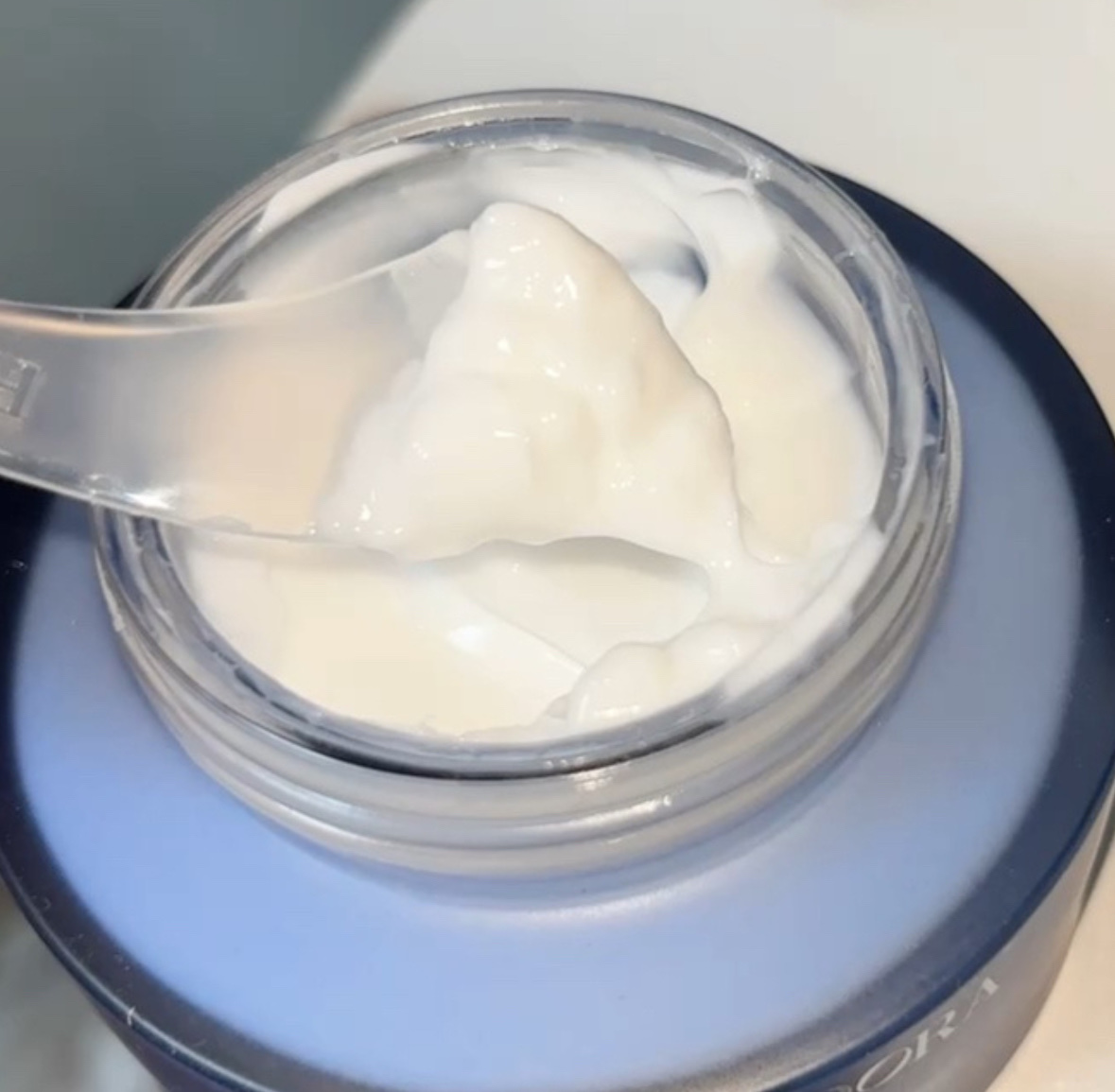 フローロドラ カーミングアイランドスージングマスク/Florodora/フェイスクリームを使ったクチコミ（2枚目）