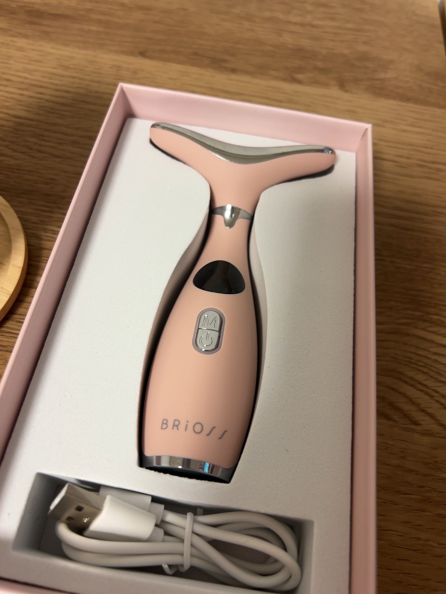 ネックケアリフト/BRiOSS(ブリオス)/ボディケア美容家電を使ったクチコミ(3枚目)