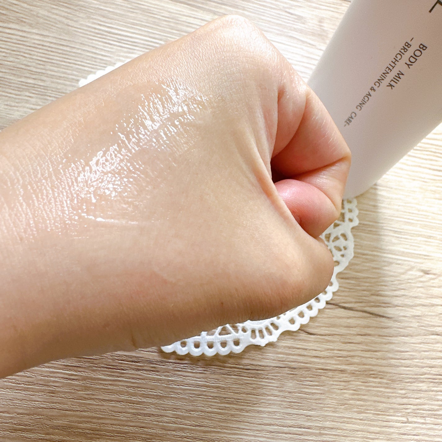 ボディミルク ブライトニング&エイジングケア<医薬部外品>/ファンケル/ボディミルクを使ったクチコミ(5枚目)