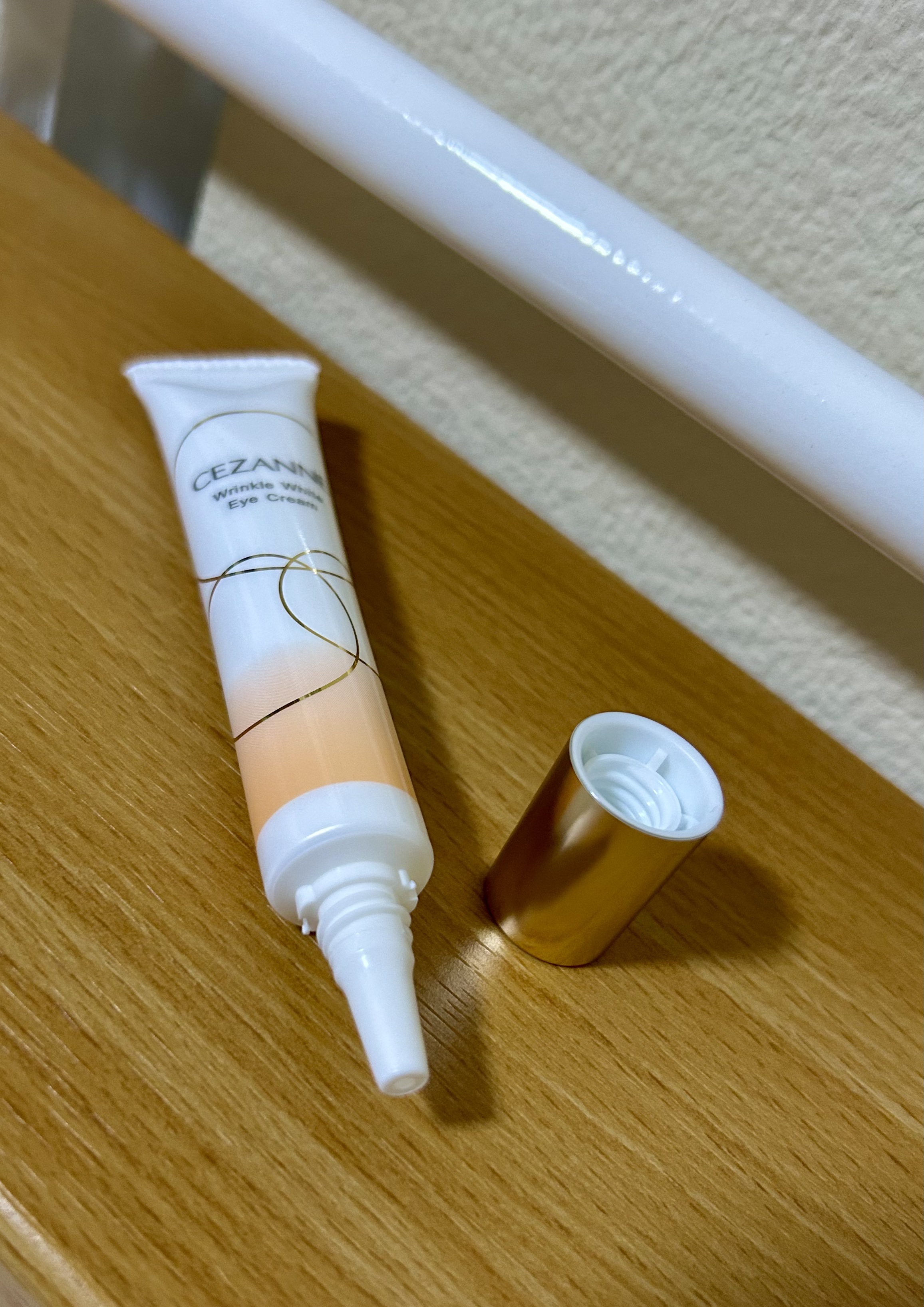 リンクルホワイトアイクリーム/CEZANNE/アイケア・アイクリームを使ったクチコミ（3枚目）
