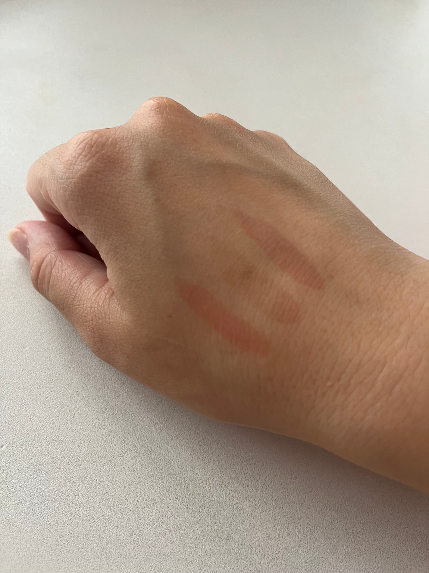 ロウグロウジェルティント/hince/リップティントを使ったクチコミ(4枚目)