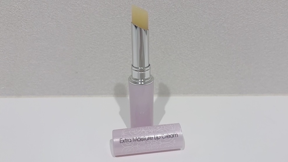 DHC エクストラモイスチュア リップクリームのクチコミ「DHC　エクストラモイスチュア リップクリーム

手ぶらでお出かけしてしまい出先で唇がカサカサ.....」（2枚目）