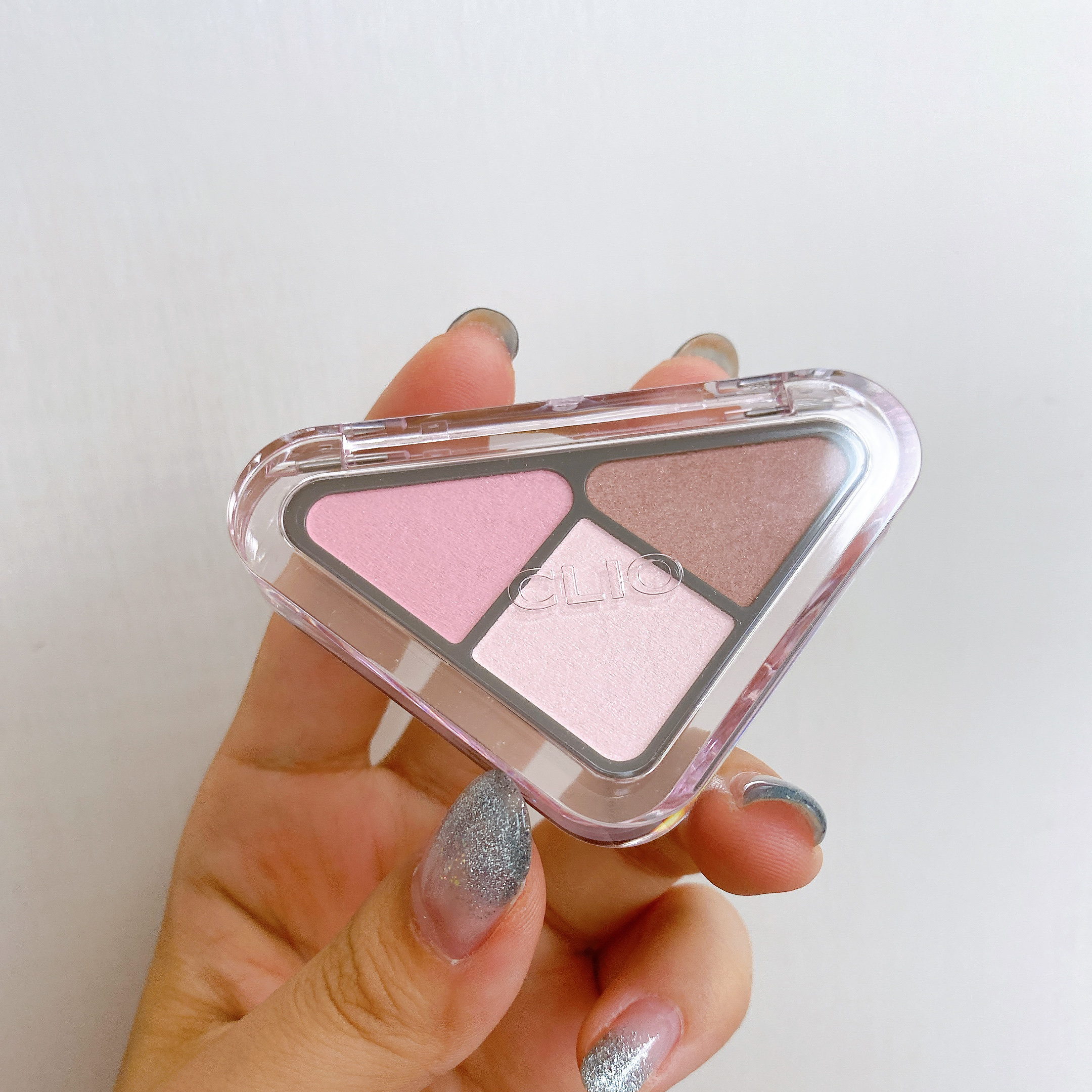 エッセンシャル シャドウ タップ/CLIO/アイシャドウパレットを使ったクチコミ（1枚目）