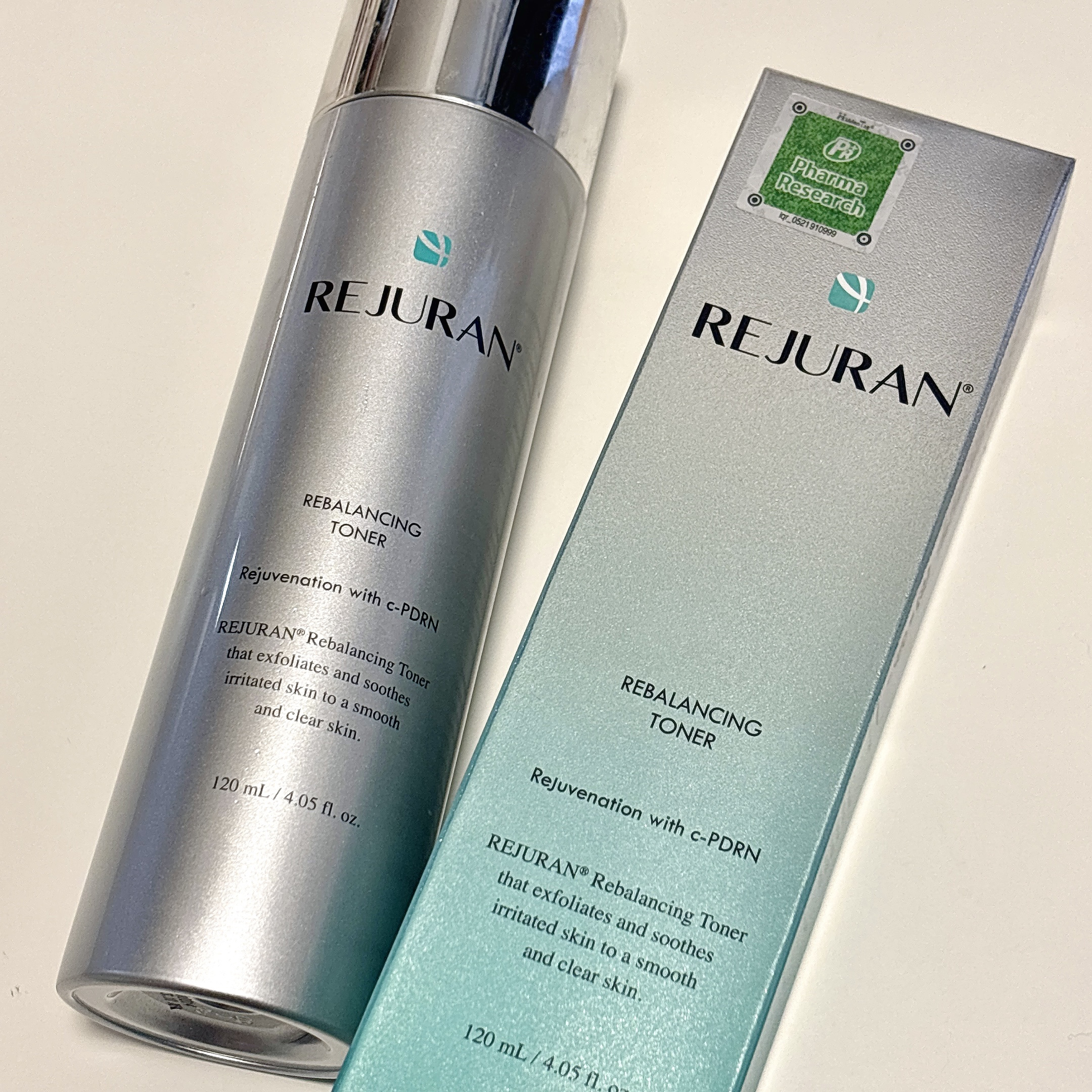 안녕하세요~ 엠입니다!!
こんにちは！えむです☺︎

今回は、REJURANのリジュラン リバランシングトナーをご紹介します！

REJURANは高級品のイメージだったのですが、
Qoo10でお得なセットが売っていたので、
