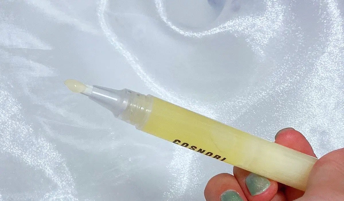 カラーテラピーネイルセラム/COSNORI/ネイルオイル・トリートメントを使ったクチコミ(2枚目)