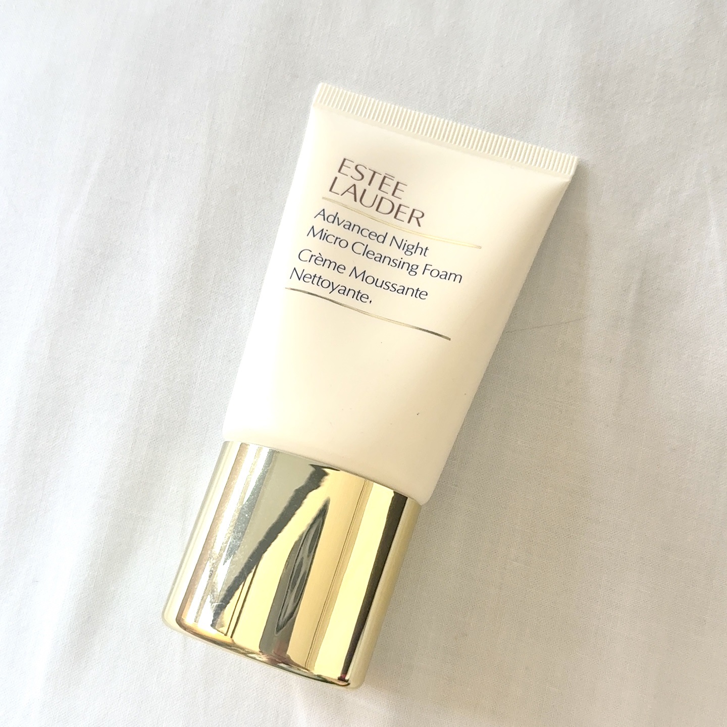 【生産中止商品 記録用】

ESTEE LAUDERメークアップ コレクション 2019
アドバンス ナイト マイクロ クレンジング フォーム

フォームタイプのクレンジング

洗浄力はあまり強くない...
ナチュラルメイクの時は良いですが